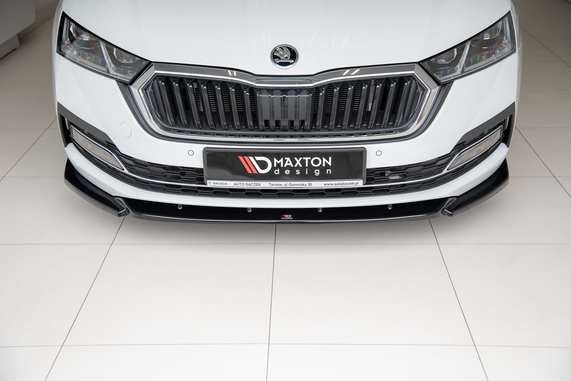 Front Ansatz V.1 für Skoda Octavia Mk4 Carbon Look
