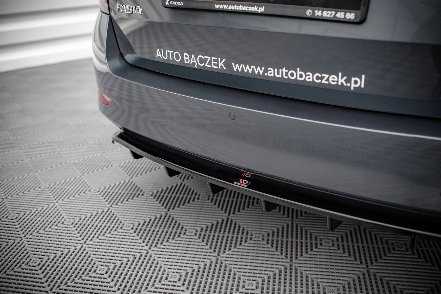 Mittlerer Diffusor Heck Ansatz DTM Look für Skoda Fabia Combi Mk3 Facelift Carbon Look