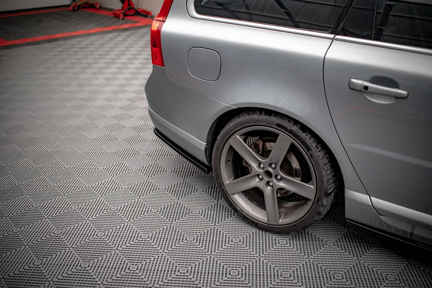 Heck Ansatz Flaps Diffusor für Volvo V70 Mk3 schwarz matt