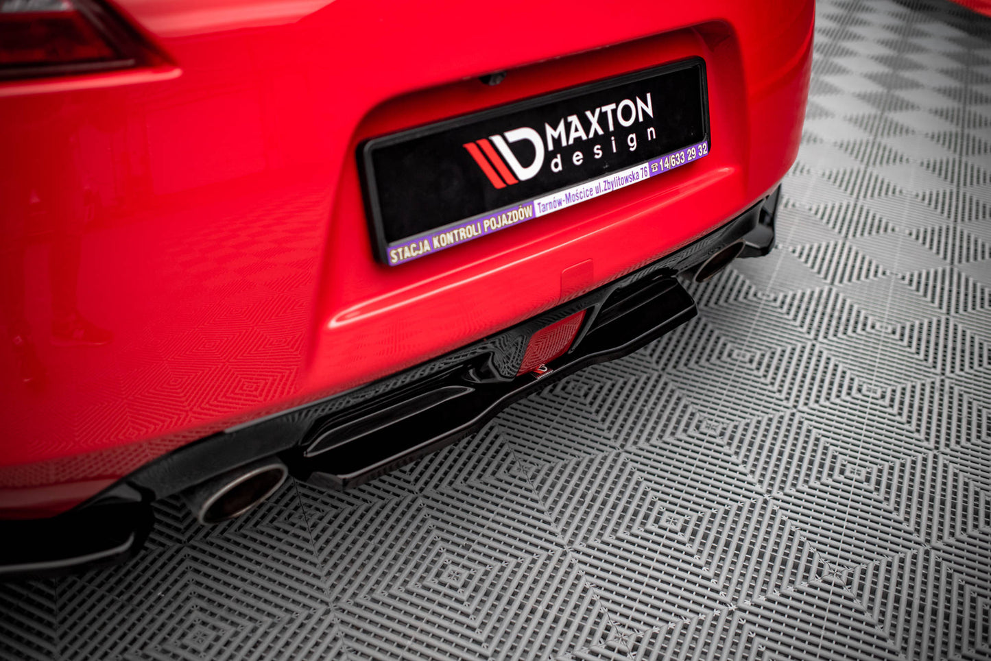 Mittlerer Diffusor Heck Ansatz V.2 für Nissan 370Z  schwarz Hochglanz