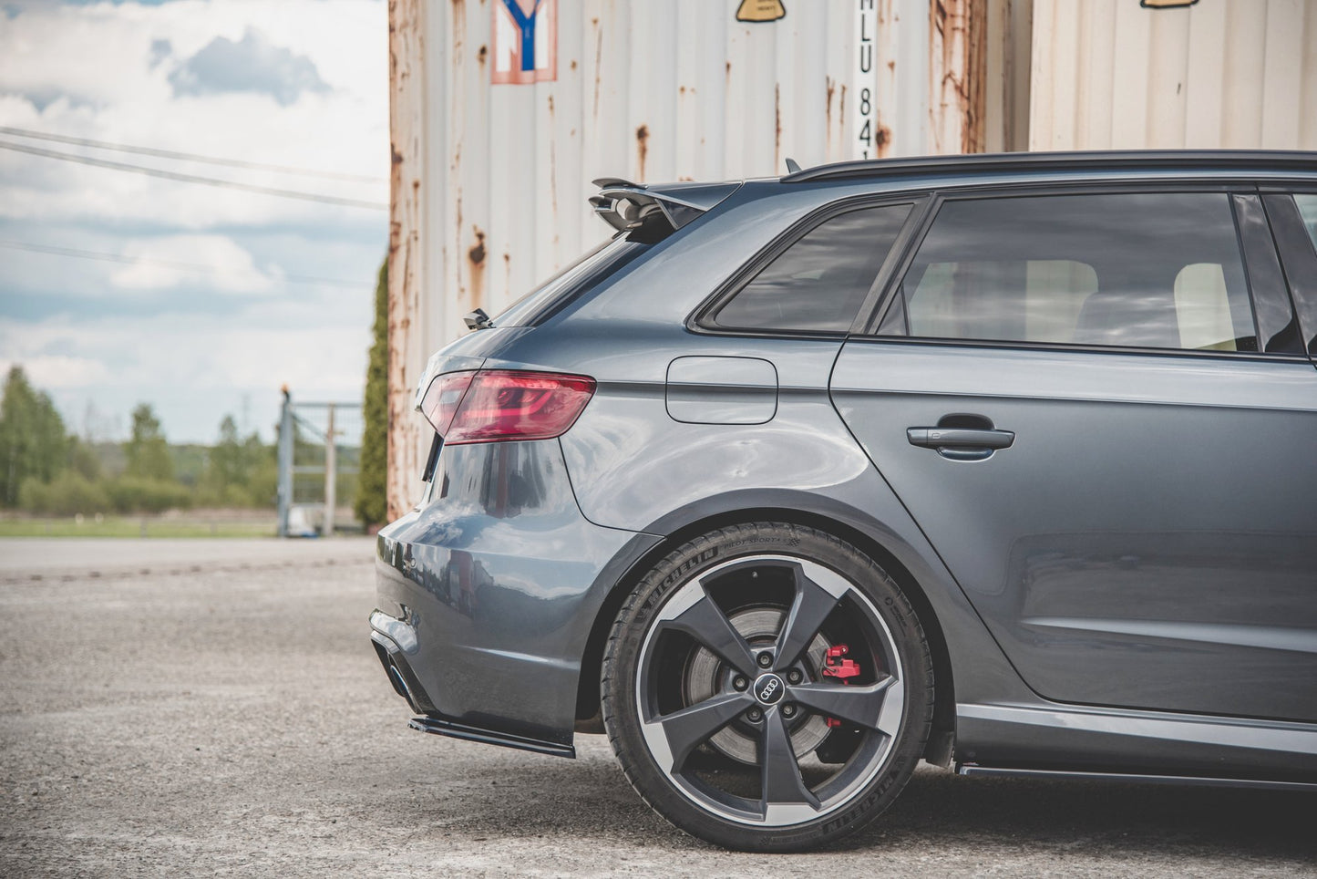 Heck Ansatz Flaps Diffusor V.1 für Audi RS3 8V Sportback schwarz matt