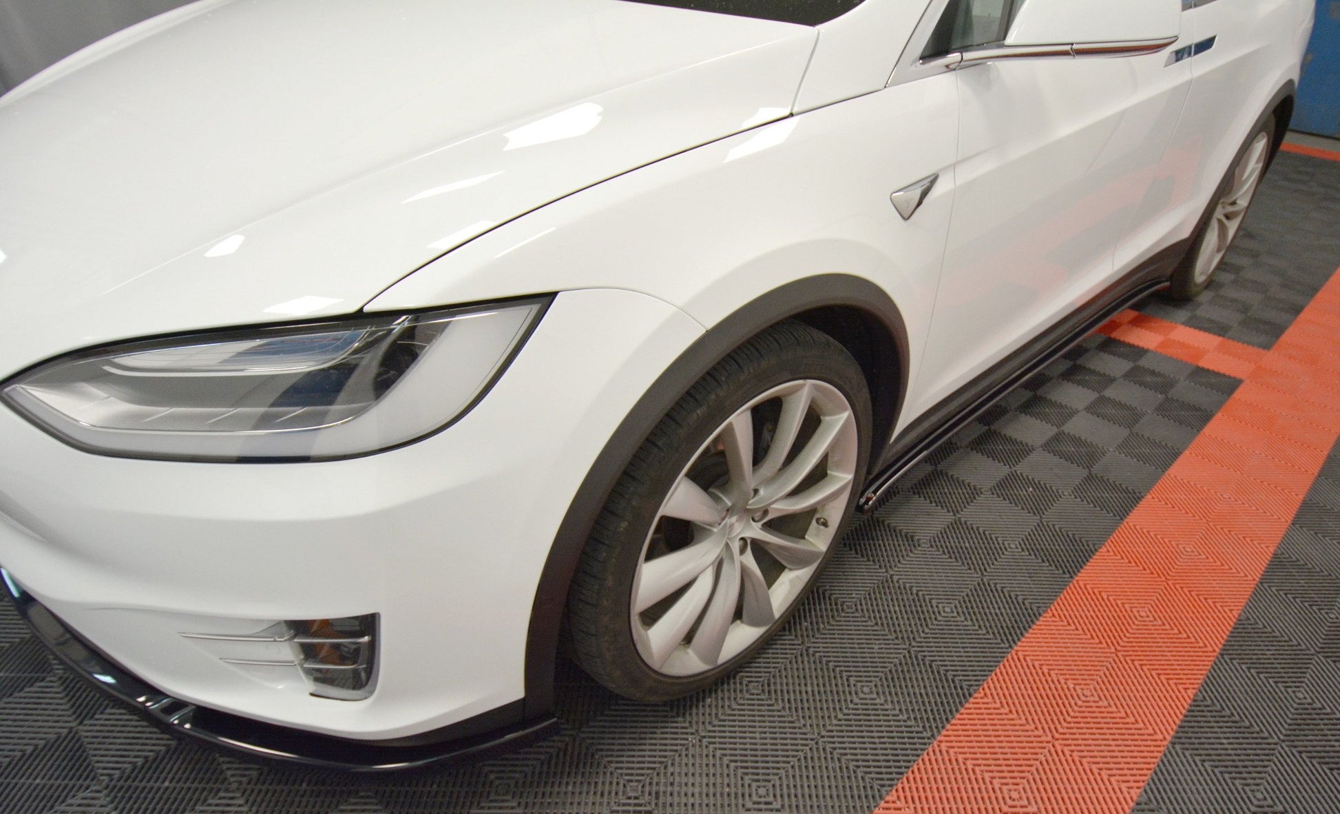 Seitenschweller Ansatz für V.1 für TESLA MODEL X schwarz matt