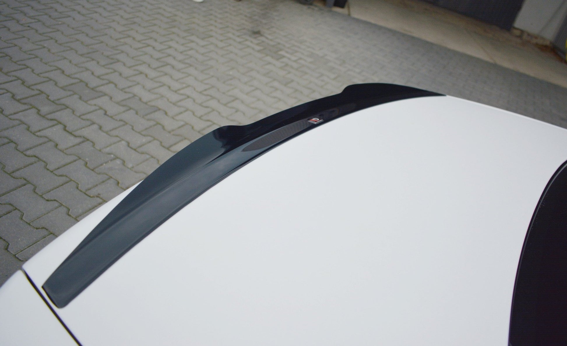 Spoiler CAP für MASERATI QUATTROPORTE MK5 FACELIFT Carbon Look