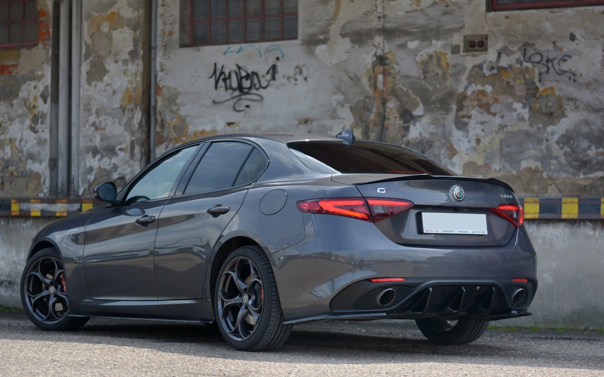 Heck Ansatz Flaps Diffusor für ALFA ROMEO GIULIA VELOCE  schwarz Hochglanz