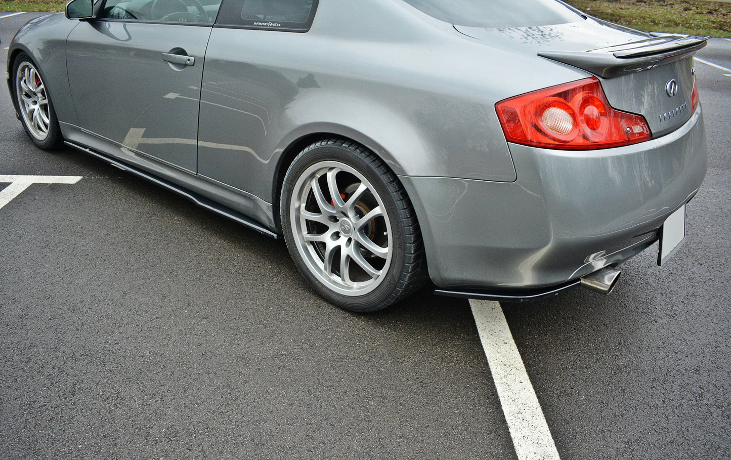 Heck Ansatz Flaps Diffusor für INFINITI G35 COUPE Carbon Look