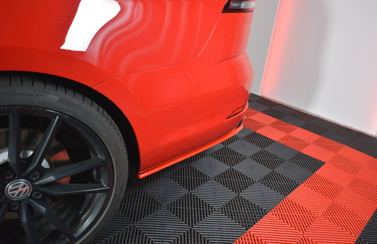 Heck Ansatz Flaps Diffusor V.2 für VW GOLF 7 R VARIANT FACELIFT  schwarz matt