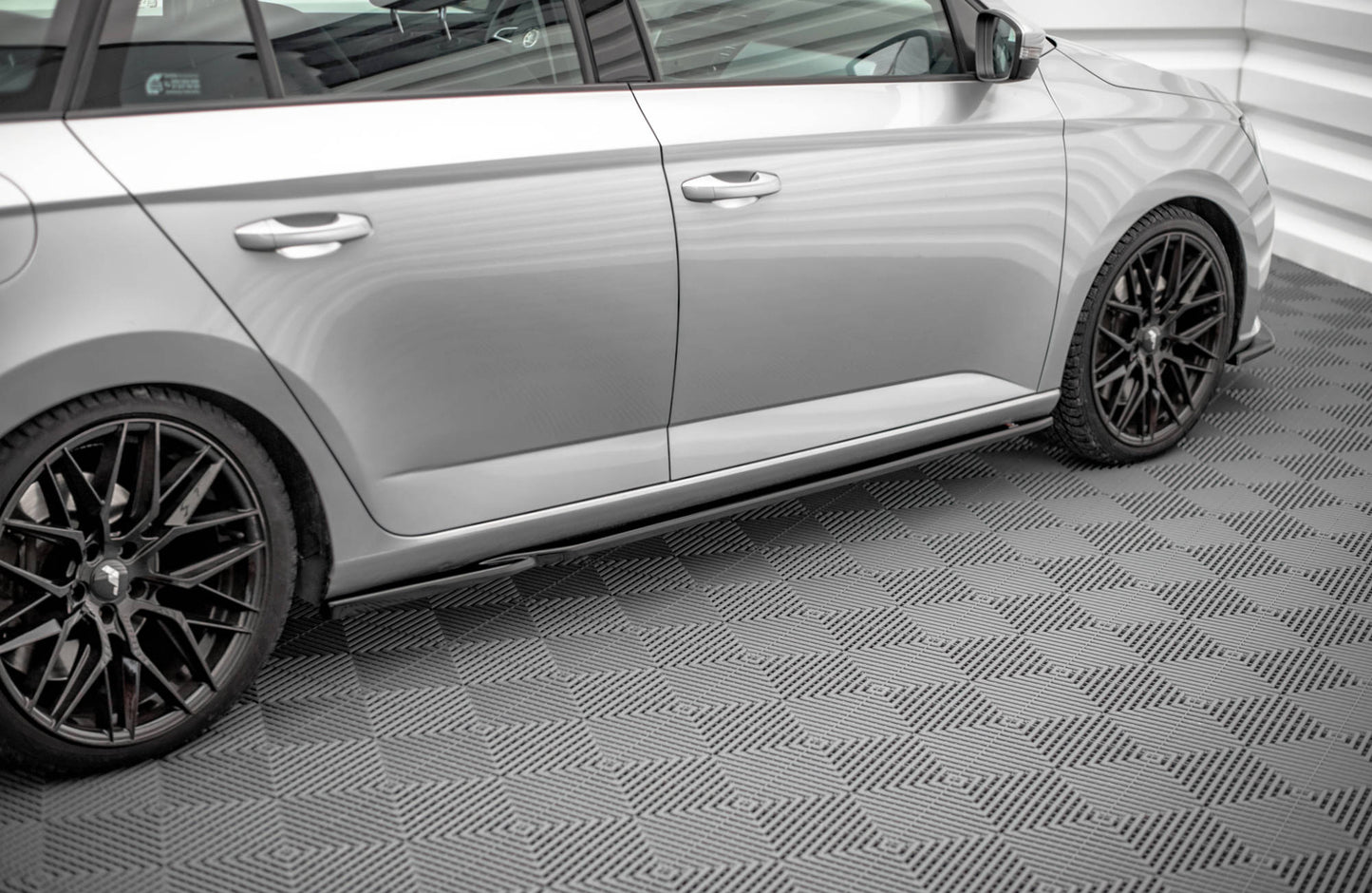 Seitenschweller Ansatz für Skoda Fabia Mk3 Carbon Look