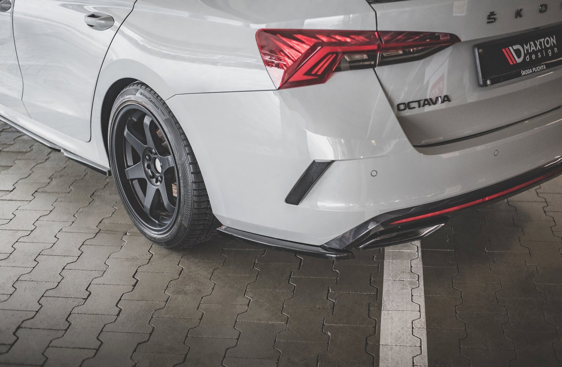 Heck Ansatz Flaps Diffusor V.1 für Skoda Octavia RS Mk4 Carbon Look