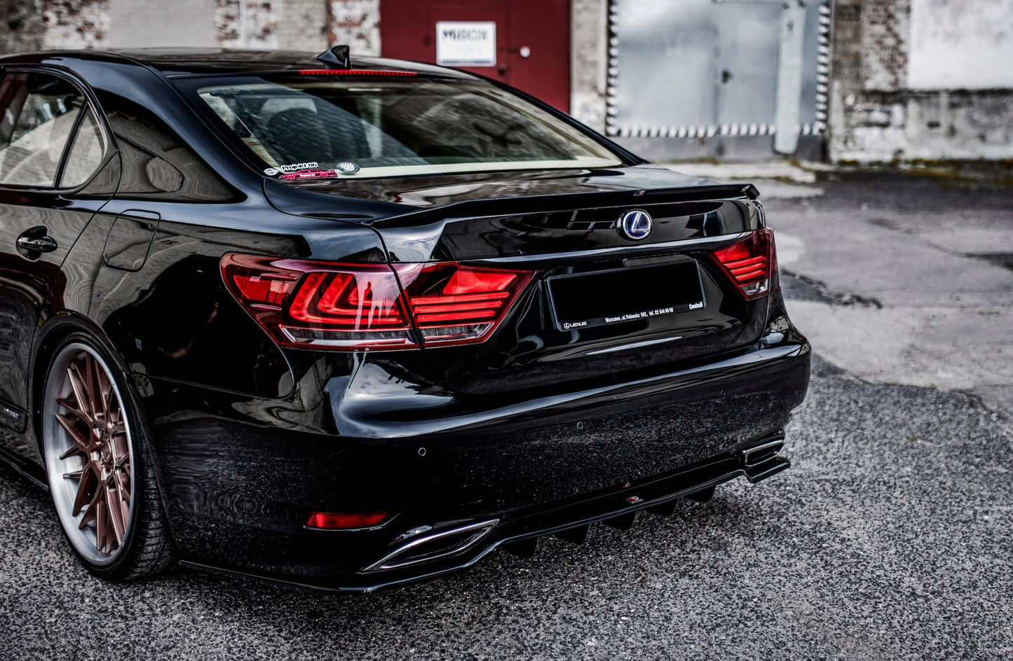 Spoiler CAP für Lexus LS Mk4 Facelift schwarz matt