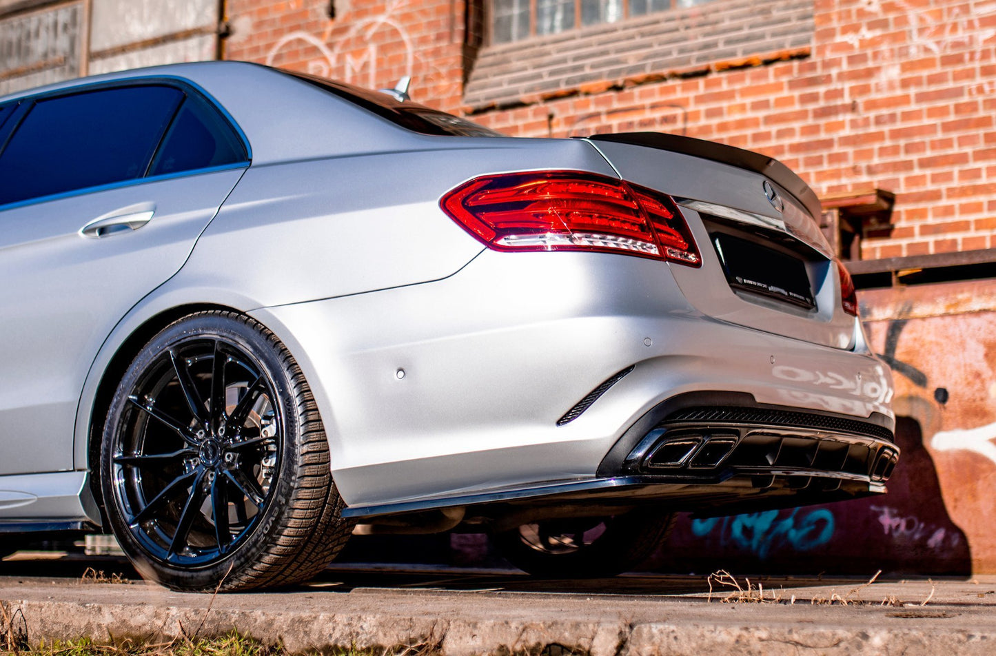 Mittlerer Diffusor Heck Ansatz DTM Look für Mercedes-Benz E63 AMG Limousine W212 Facelift Carbon Look
