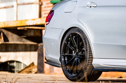 Mittlerer Diffusor Heck Ansatz DTM Look für Mercedes-Benz E63 AMG Limousine W212 Facelift schwarz matt