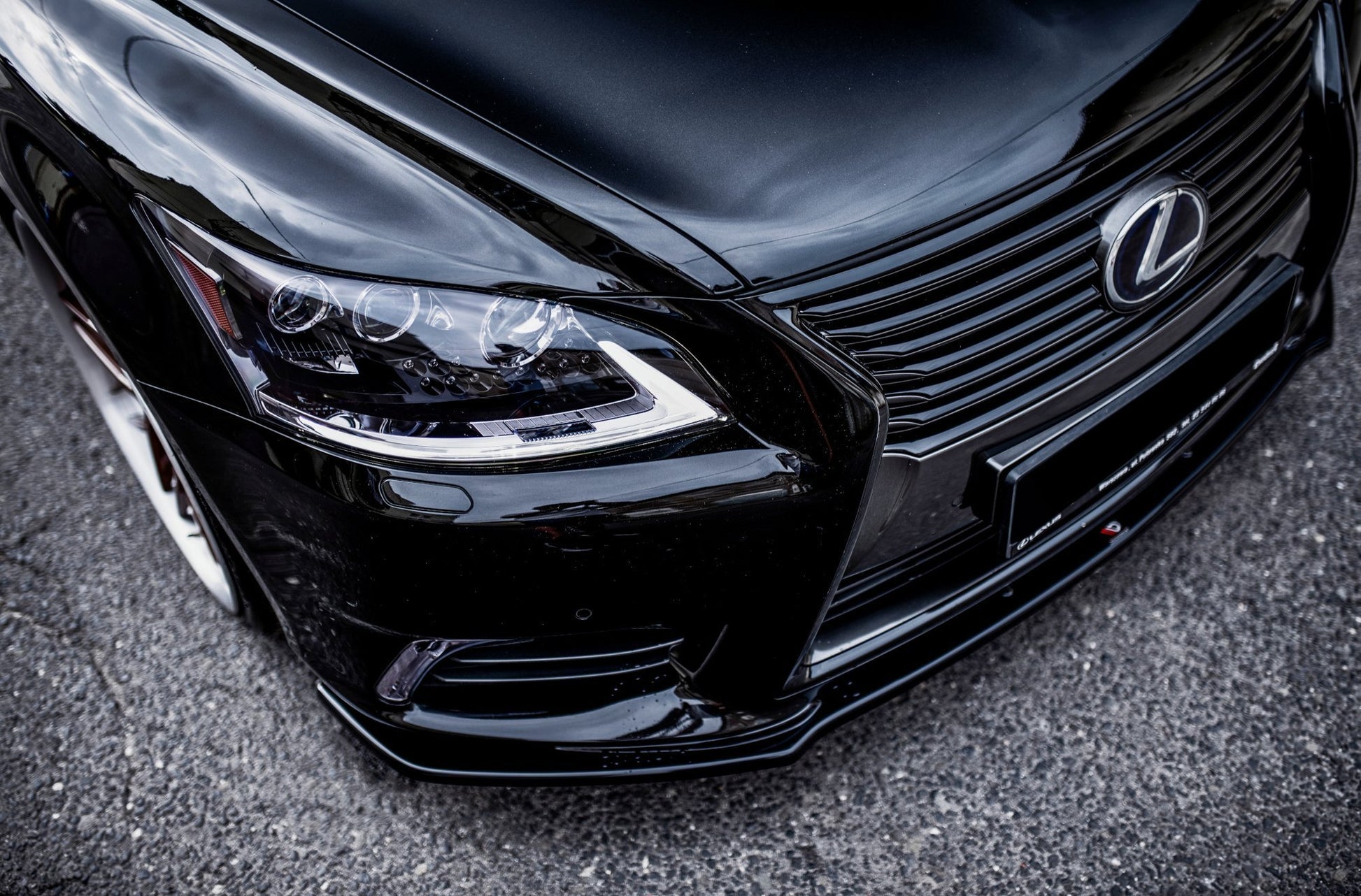 Front Ansatz für Lexus LS Mk4 Facelift schwarz Hochglanz