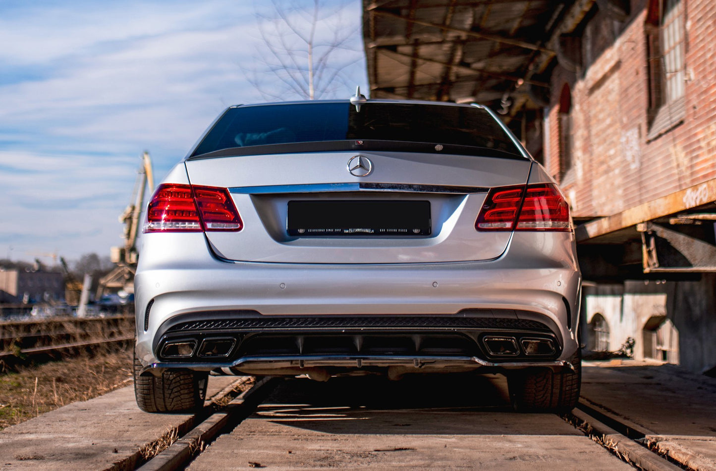 Spoiler CAP für Mercedes-Benz E63 AMG / AMG-Line Limousine W212 Facelift schwarz matt