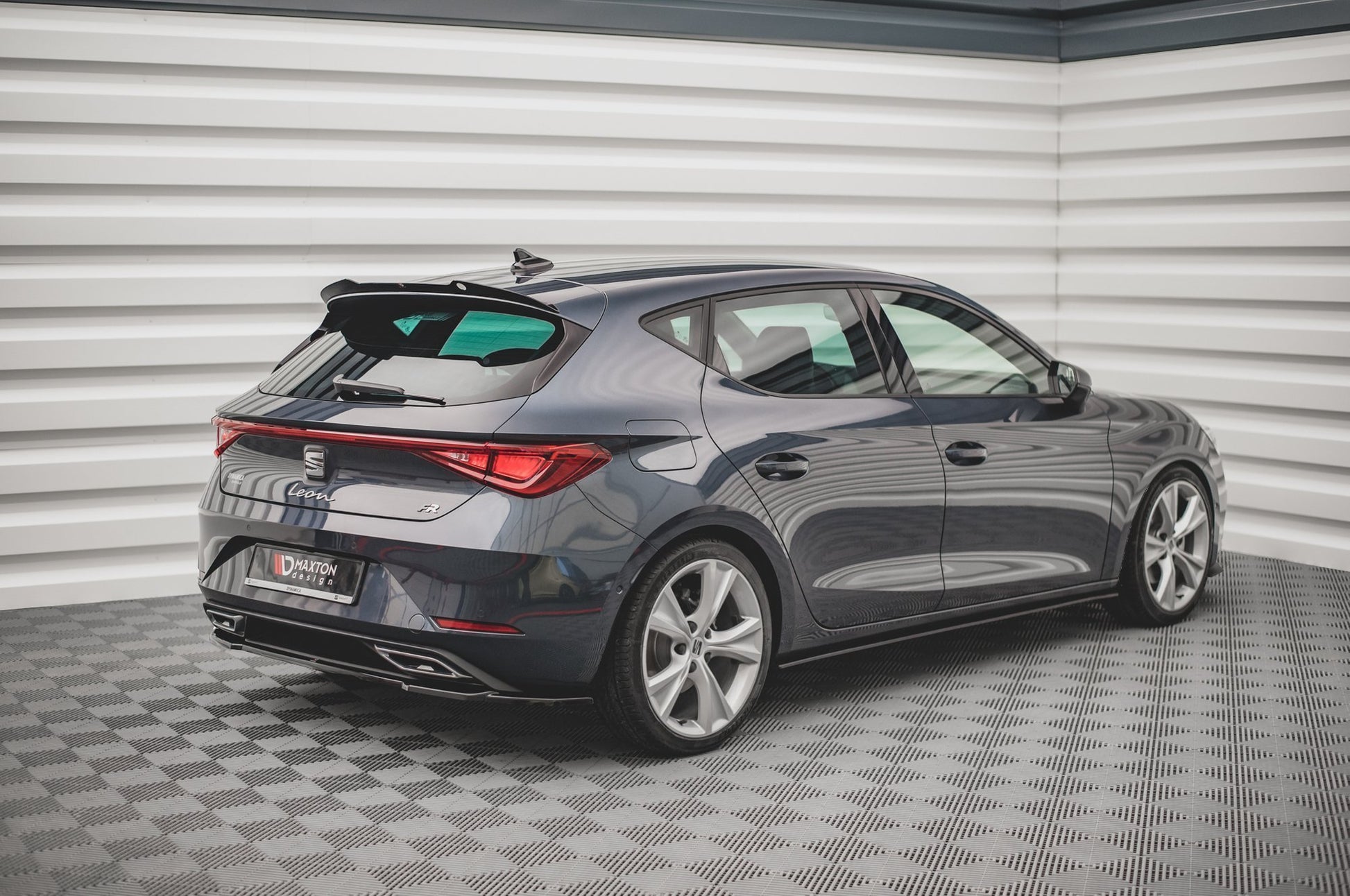 Spoiler CAP für Seat Leon FR Hatchback Mk4 Carbon Look