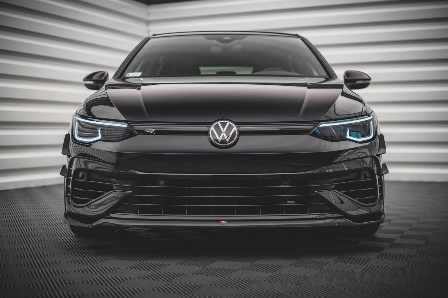 Front Ansatz V.6 für Volkswagen Golf R Mk8 schwarz matt