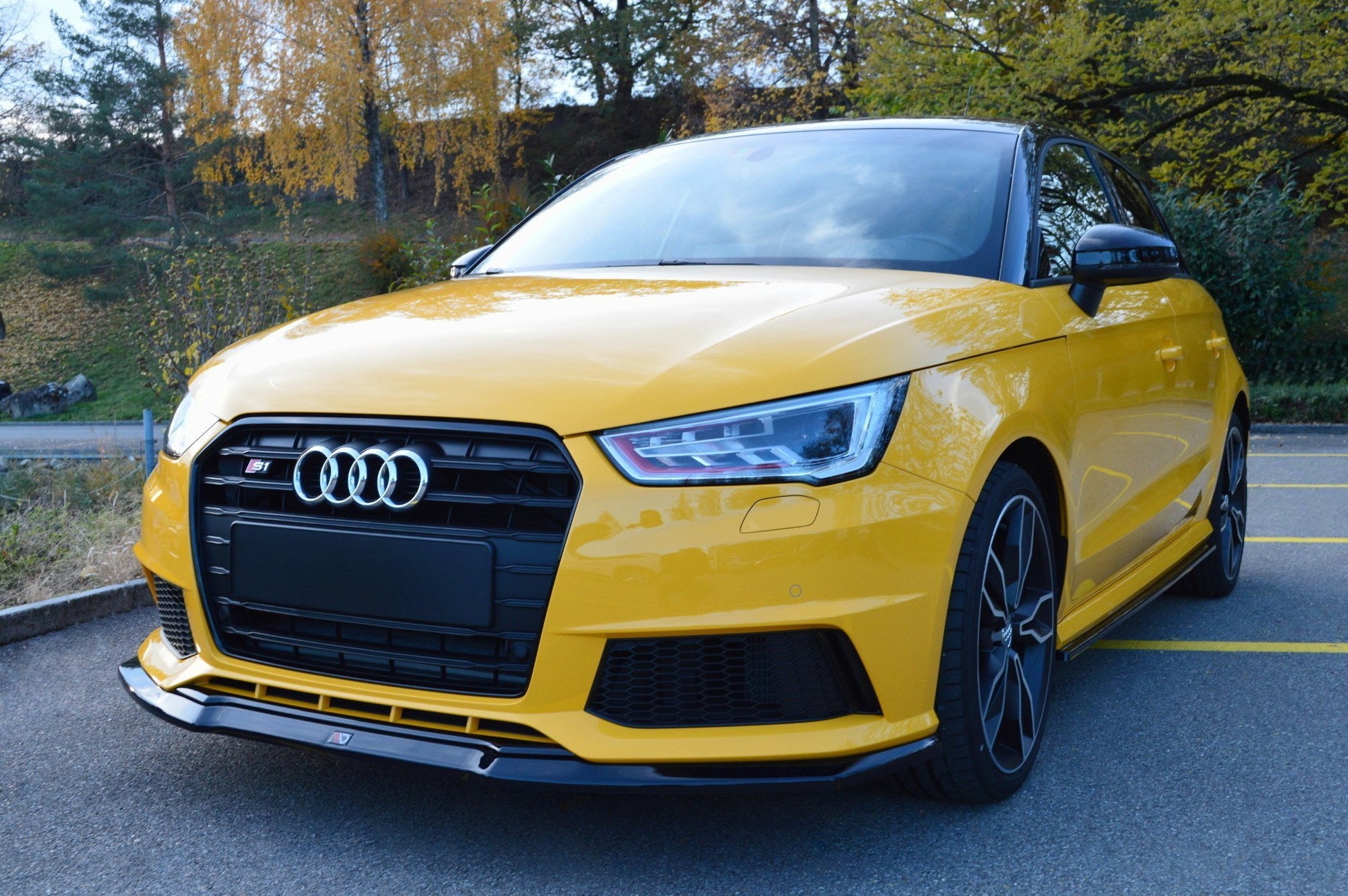 Front Ansatz für Audi S1 8X schwarz matt