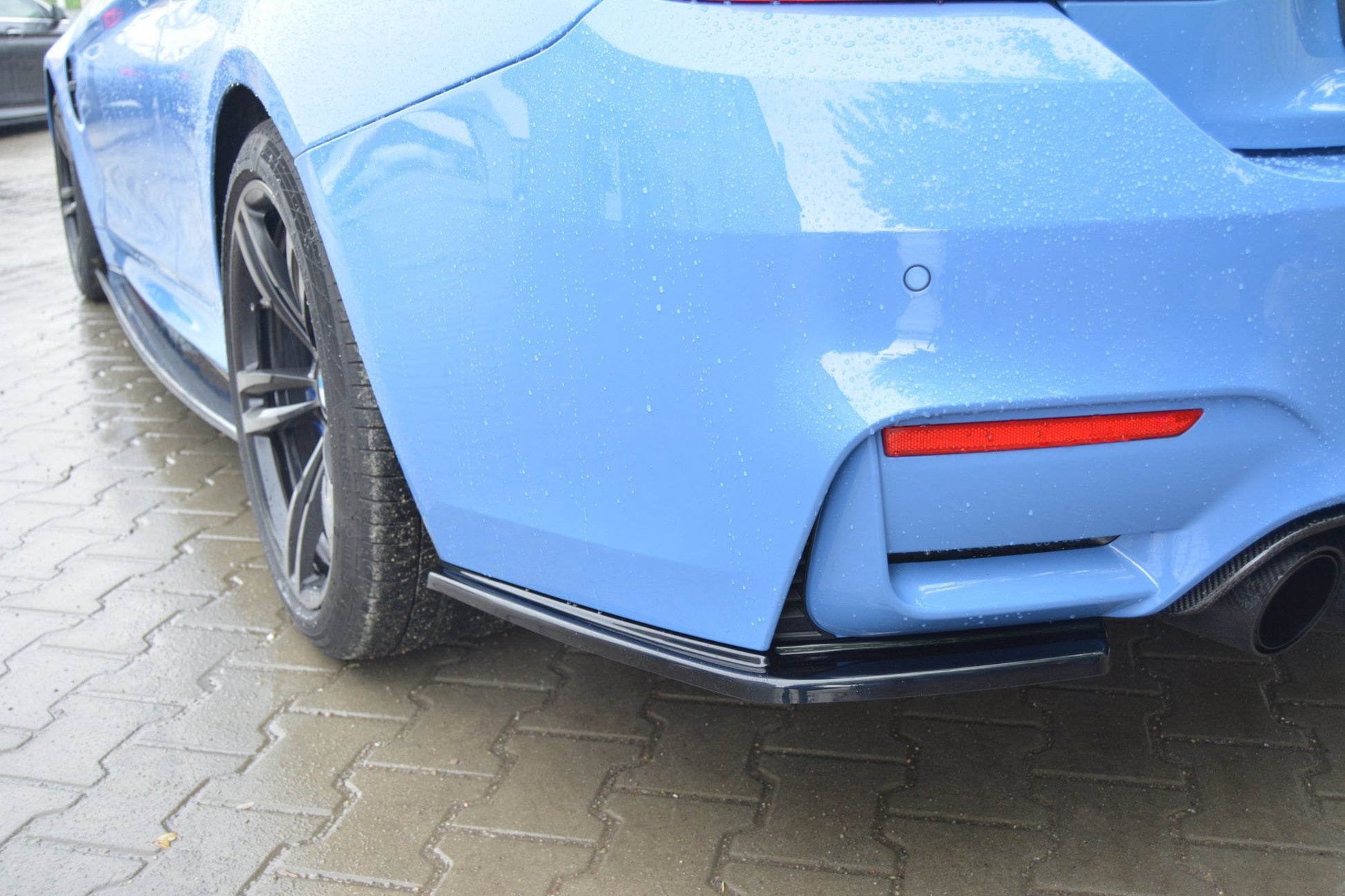 Heck Ansatz Flaps Diffusor für BMW M4 F82 Carbon Look