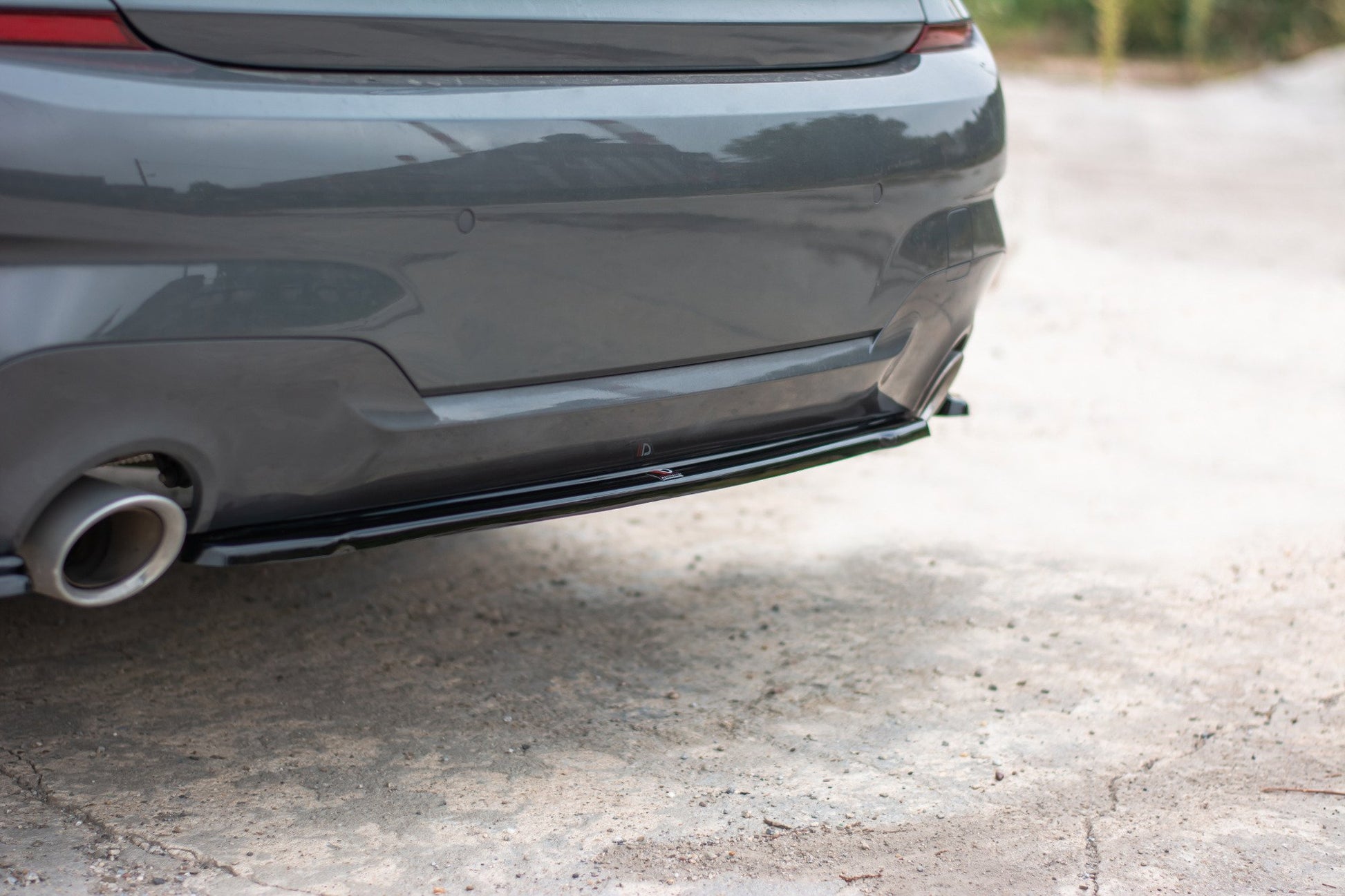 Mittlerer Diffusor Heck Ansatz für BMW 3er G20 M Paket schwarz Hochglanz