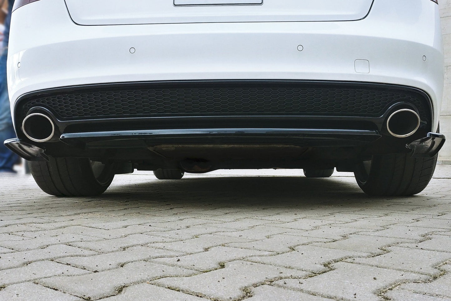 Mittlerer Diffusor Heck Ansatz für AUDI A5 S-LINE Facelift  schwarz Hochglanz