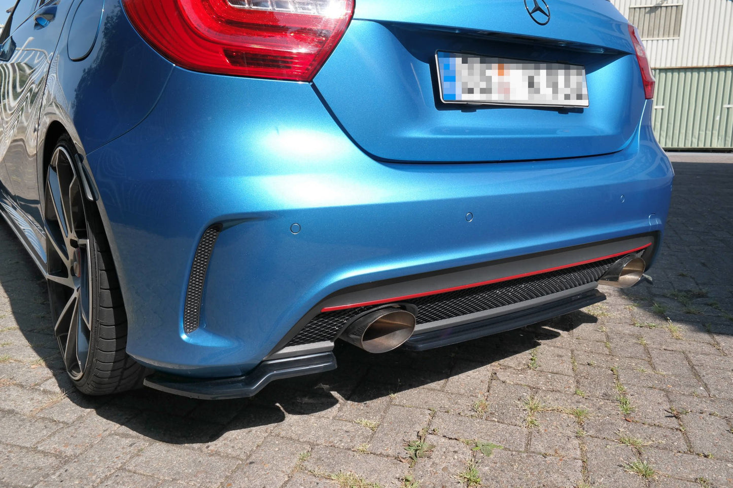 Mittlerer Diffusor Heck Ansatz für Mercedes W176 AMG-LINE vor Facelift schwarz Hochglanz