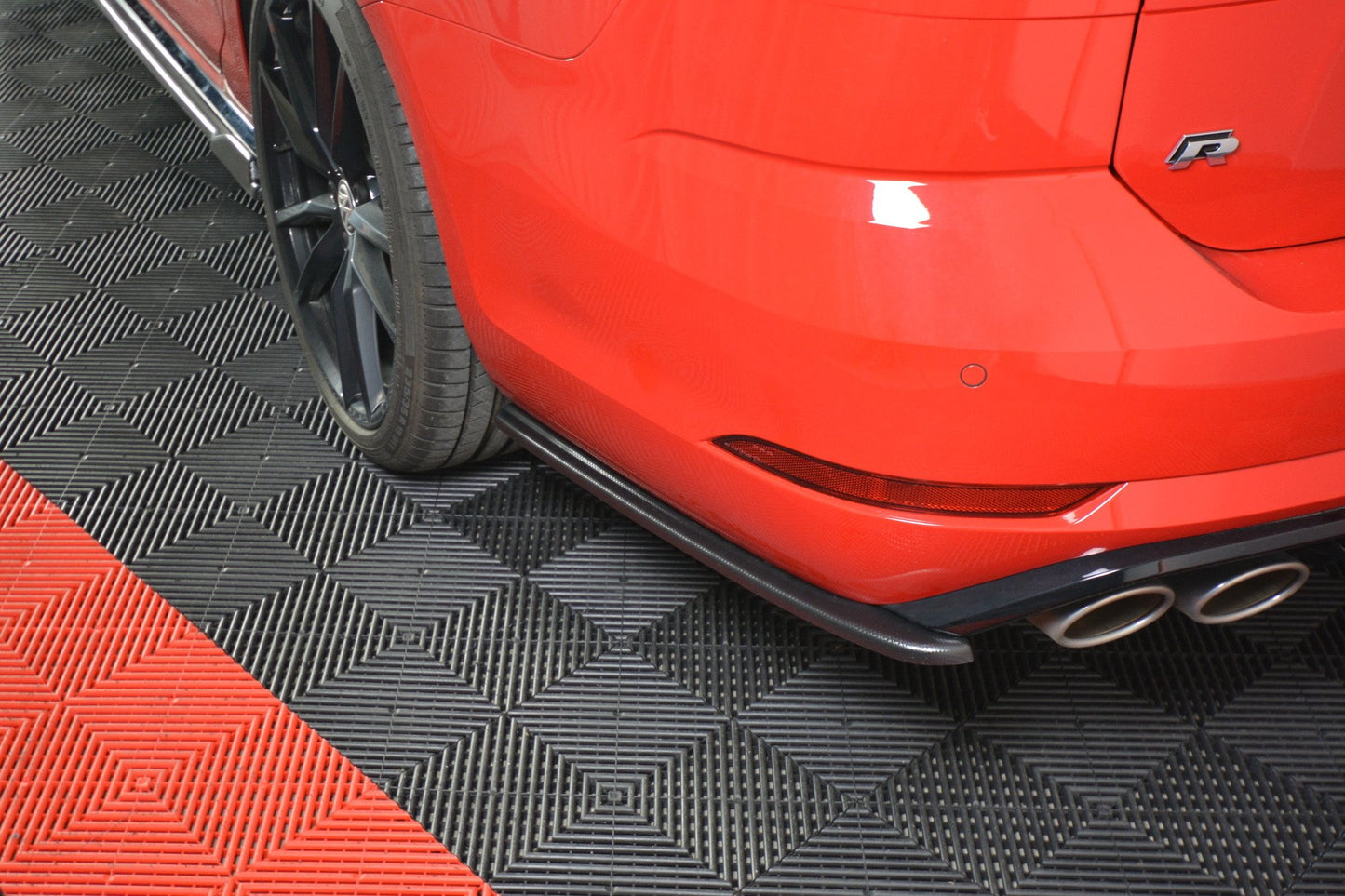 Heck Ansatz Flaps Diffusor V.1 für VW GOLF 7 R VARIANT FACELIFT  schwarz matt