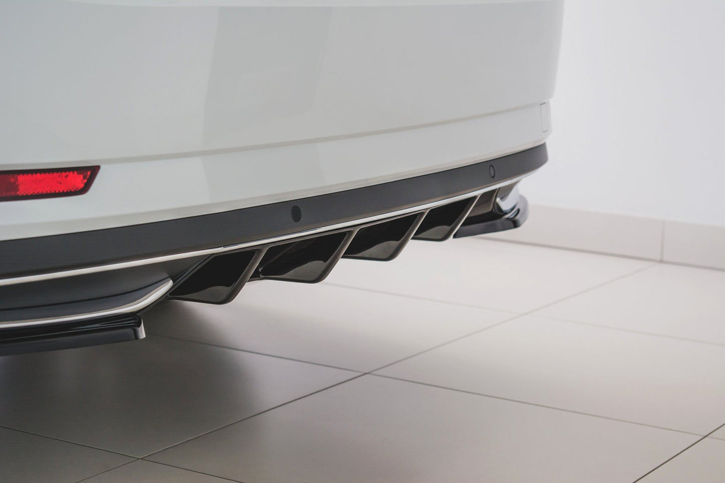 Diffusor Heck Ansatz für Skoda Superb Mk3 FL Carbon Look