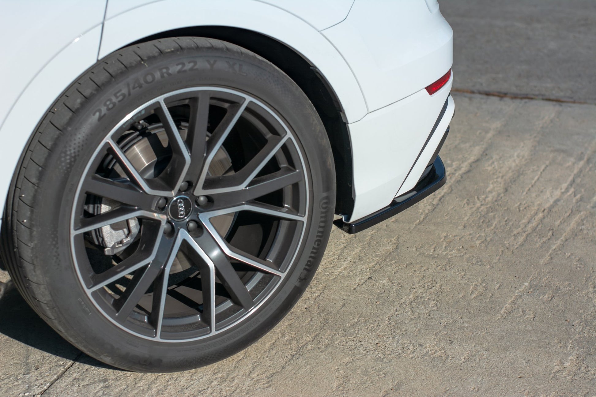 Heck Ansatz Flaps Diffusor für Audi Q8 S-line Carbon Look