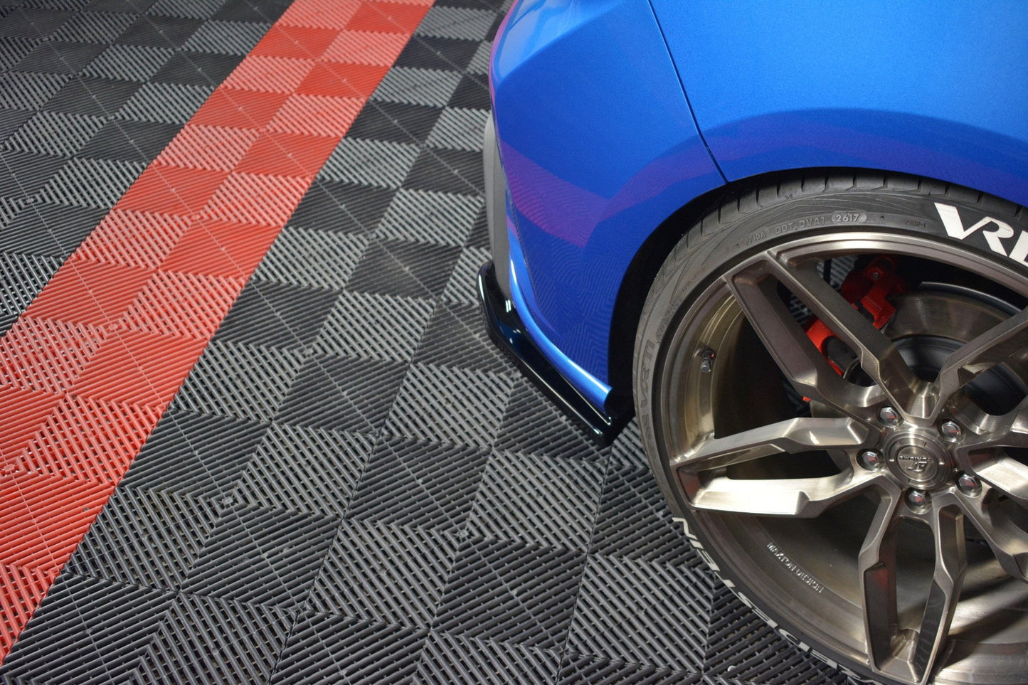 Heck Ansatz Flaps Diffusor V.2 für Ford Focus ST-Line Mk4 schwarz Hochglanz