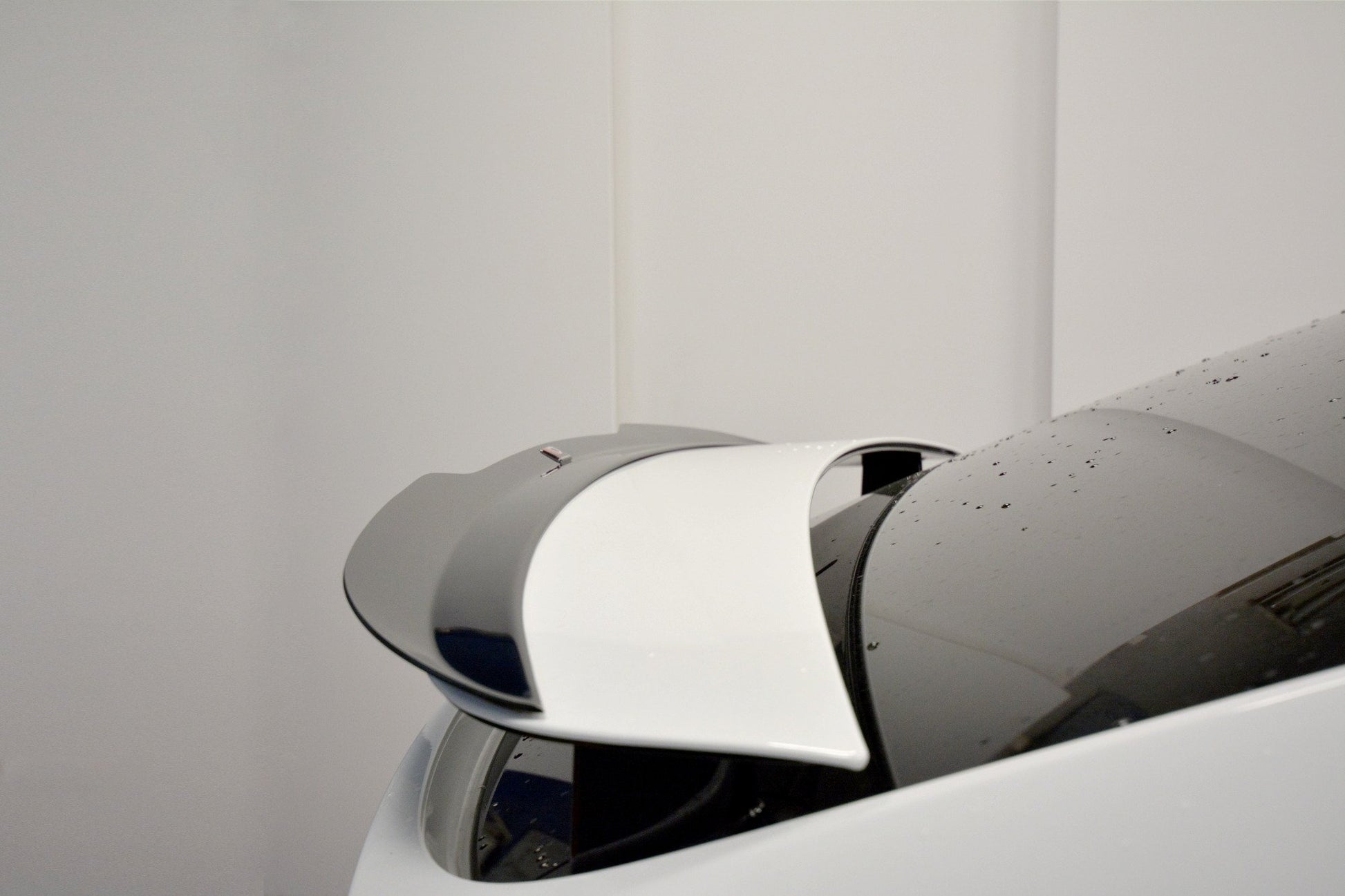 Spoiler CAP V.1 für TESLA MODEL X schwarz matt