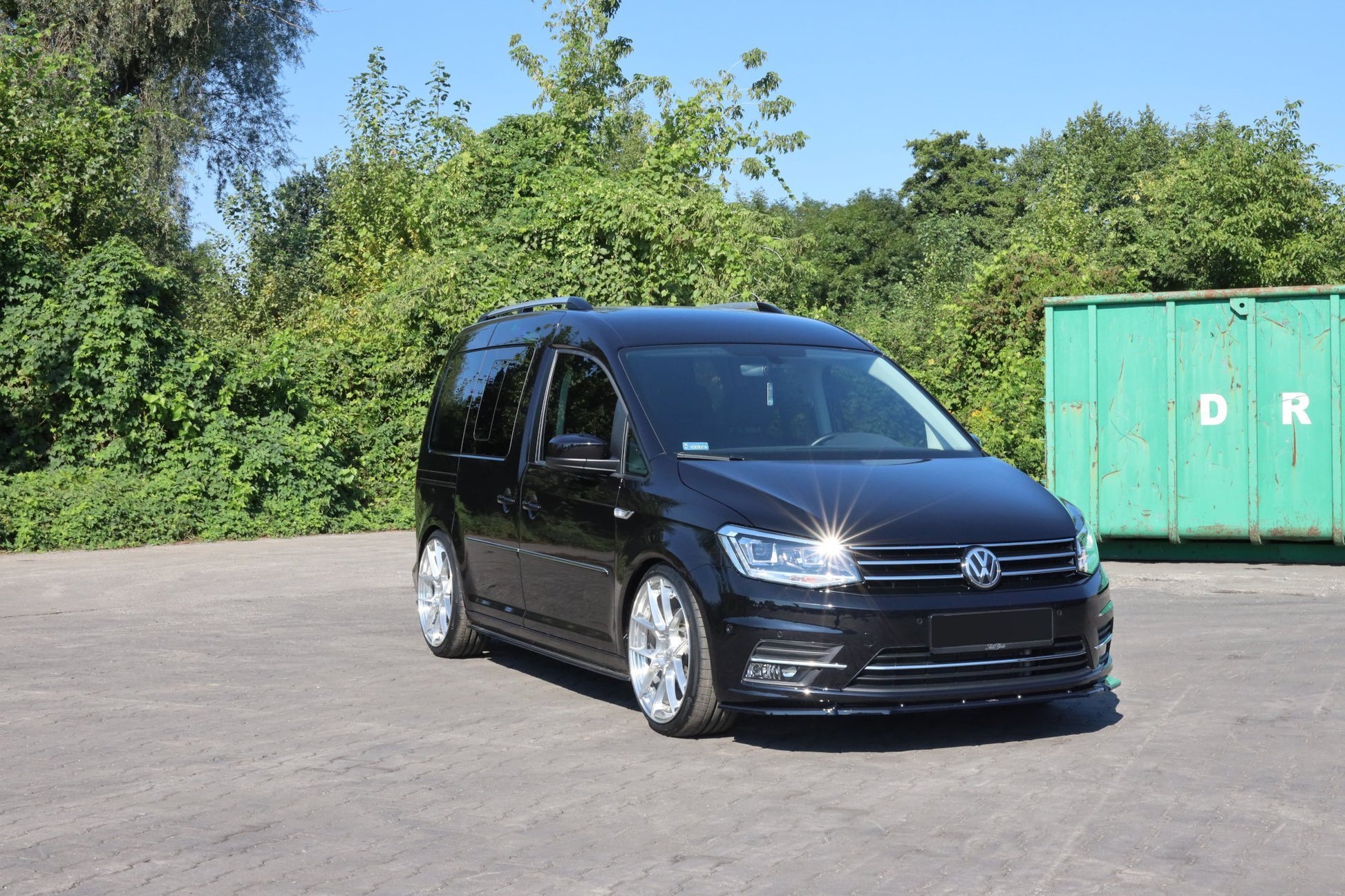 Front Ansatz für Volkswagen Caddy Mk. 4 schwarz Hochglanz