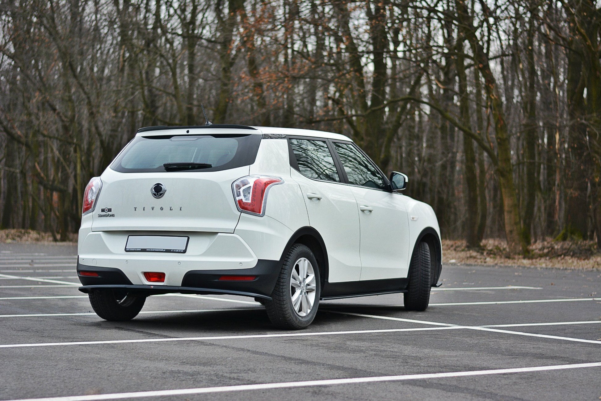 Mittlerer Diffusor Heck Ansatz für SSANGYONG TIVOLI Carbon Look