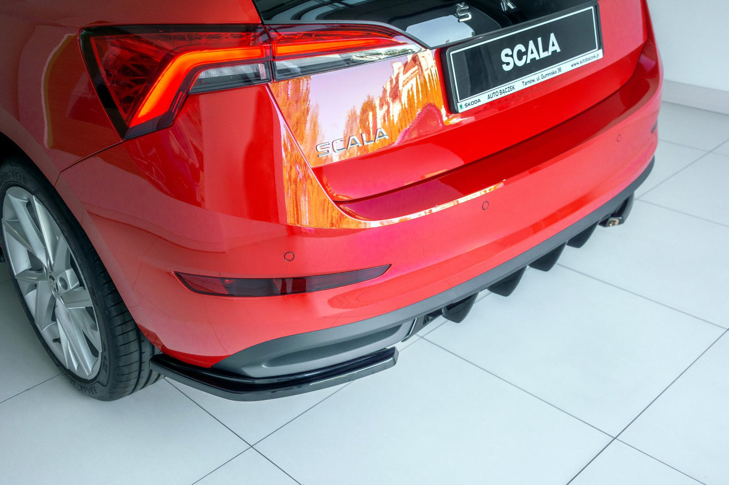 Heck Ansatz Flaps Diffusor für Skoda Scala Carbon Look