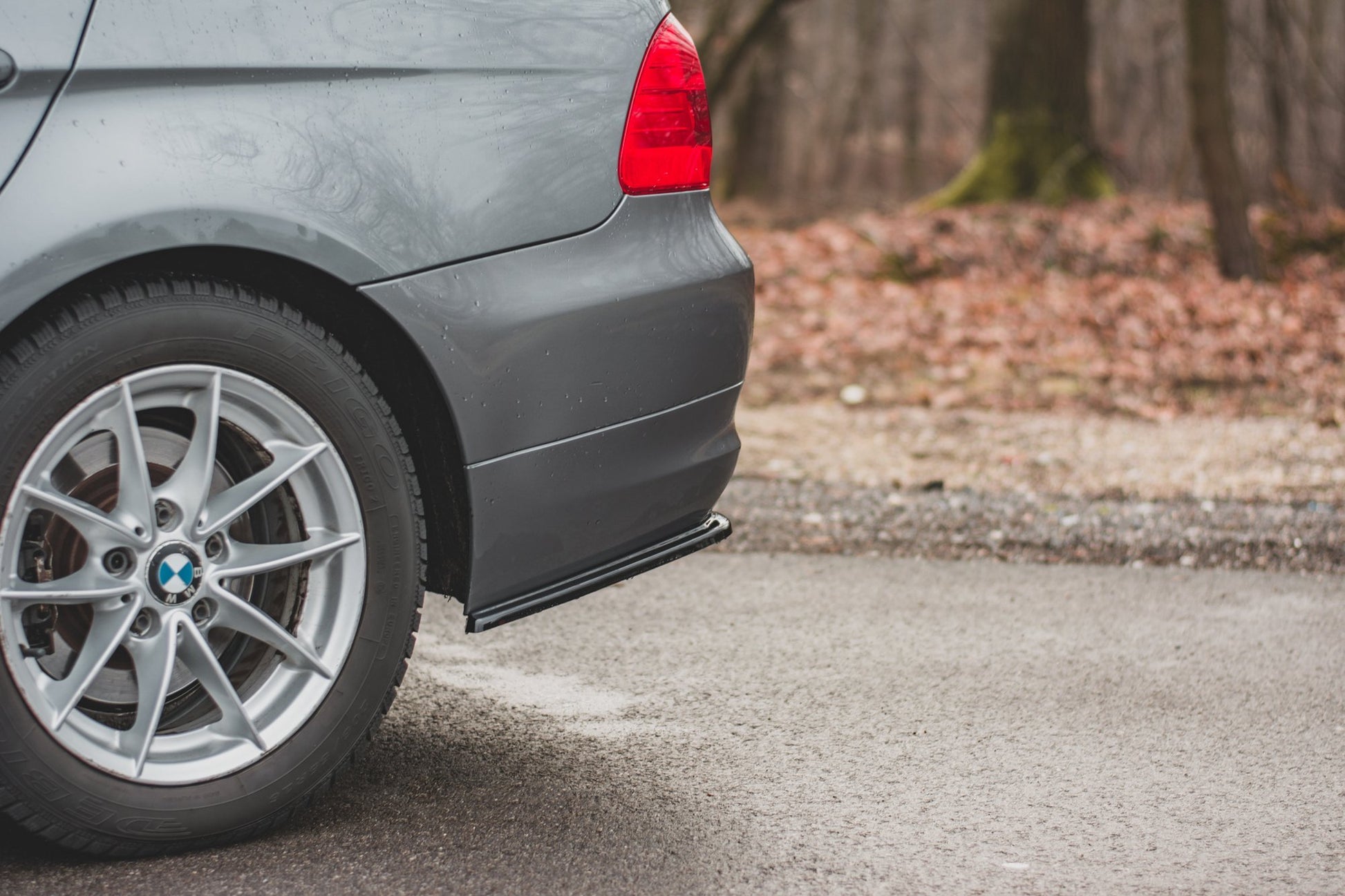 Heck Ansatz Flaps Diffusor für BMW 3er E91 Facelift schwarz matt