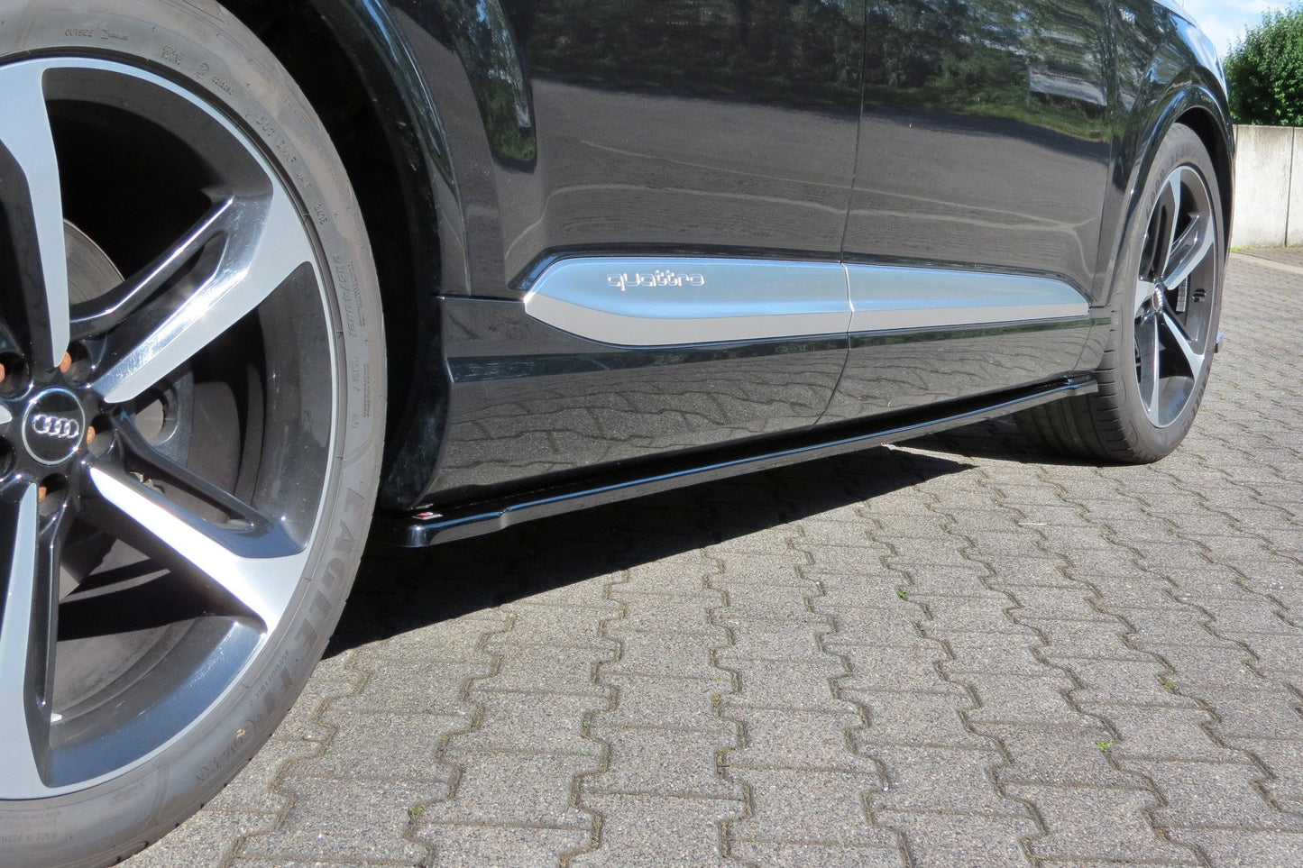 Seitenschweller Ansatz für Audi SQ7 / Q7 S-Line Mk.2 schwarz matt