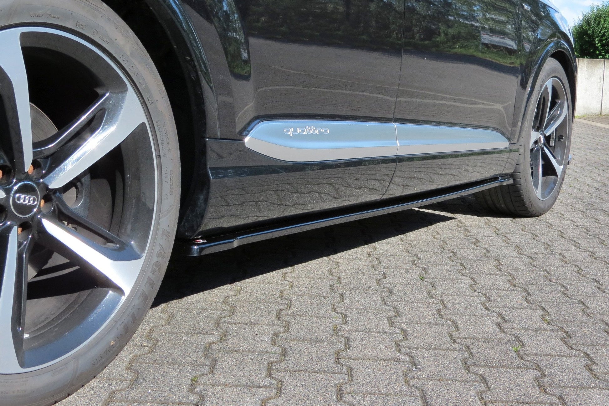 Seitenschweller Ansatz für Audi SQ7 / Q7 S-Line Mk.2 schwarz matt