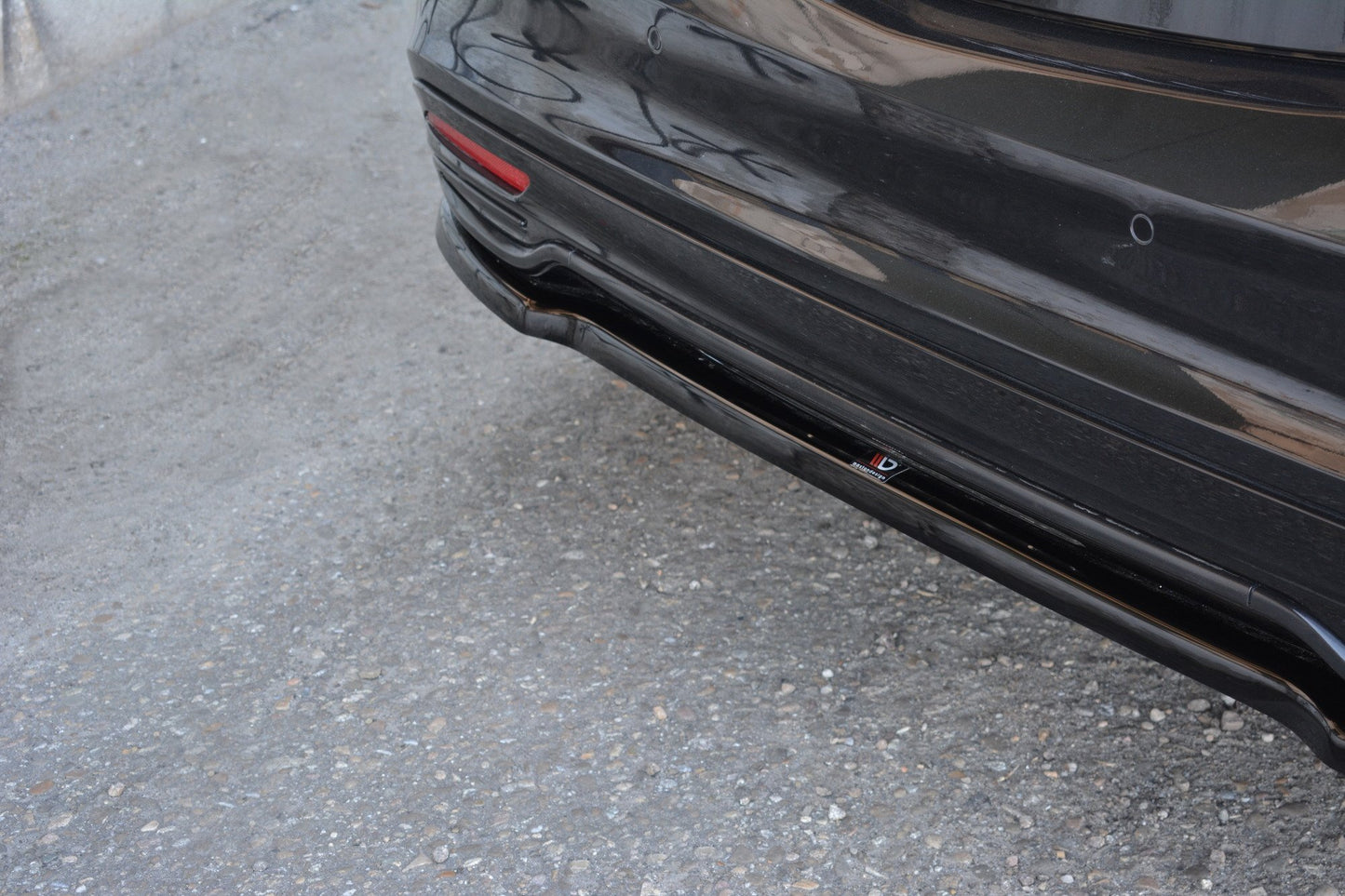 Mittlerer Diffusor Heck Ansatz für Mercedes S-KLASSE AMG-LINE W222 schwarz Hochglanz