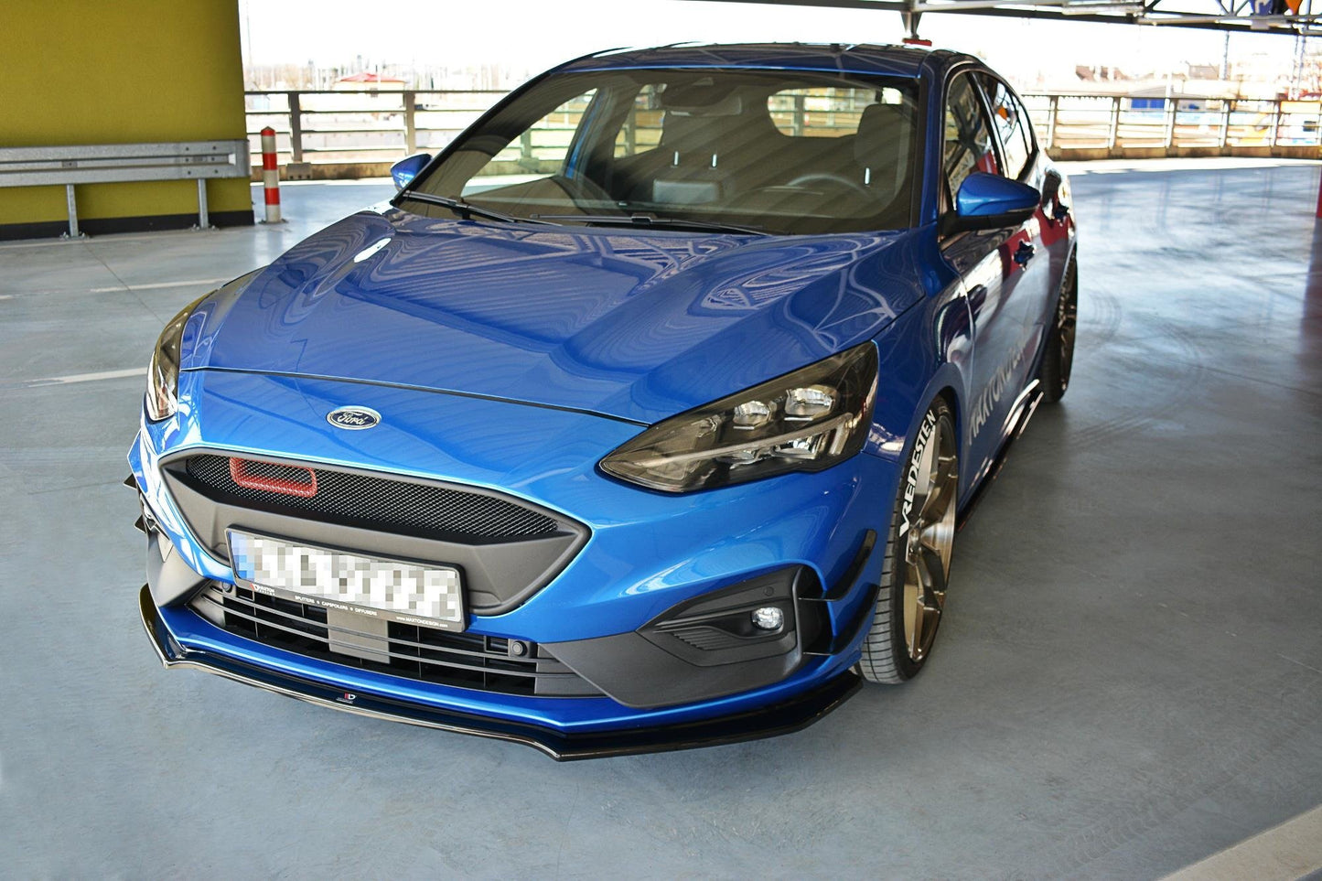 Front Ansatz V.1 für Ford Focus ST / ST-Line Mk4 schwarz Hochglanz