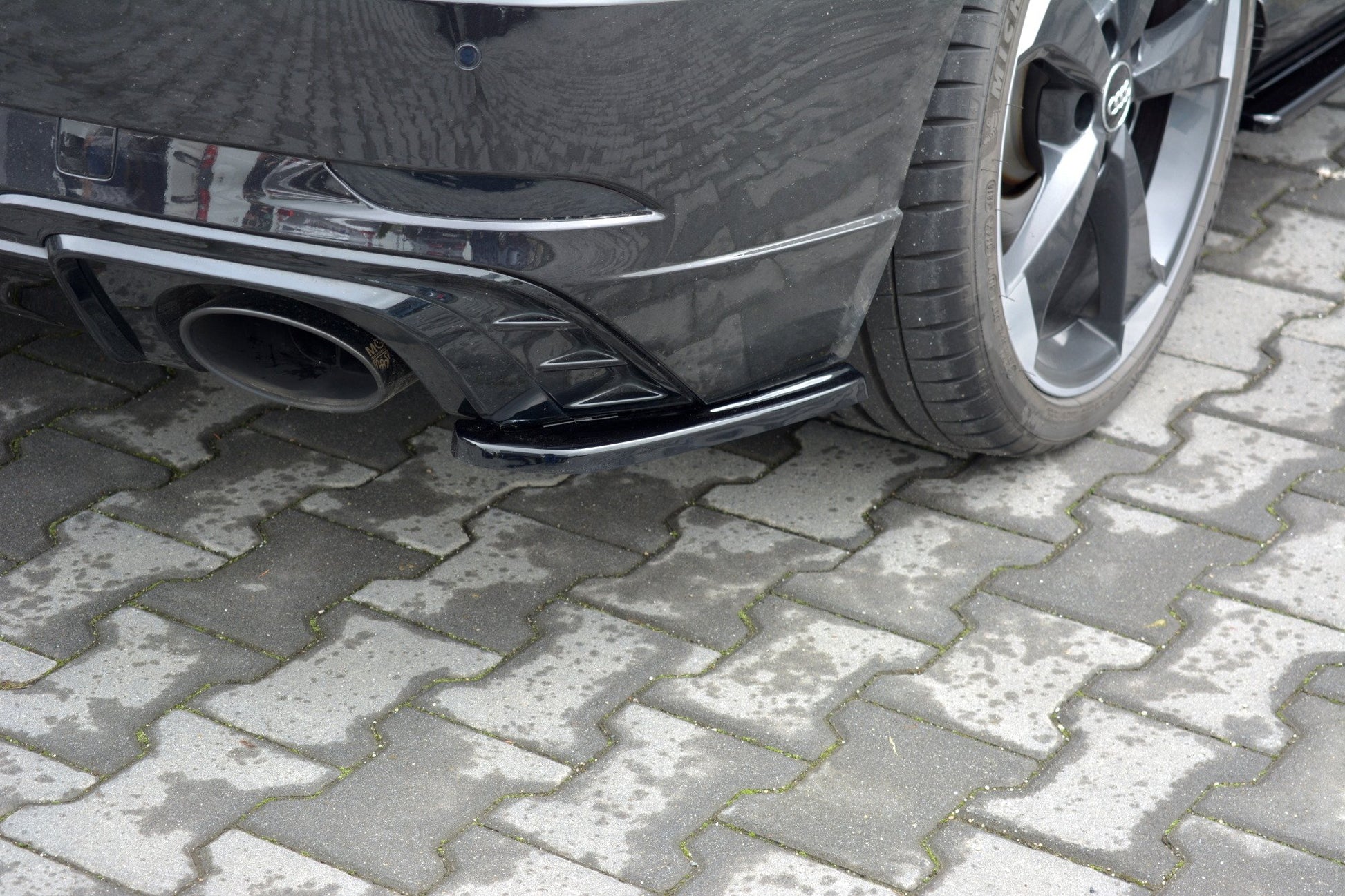 Heck Ansatz Flaps Diffusor für Audi RS3 8V FL Sportback schwarz matt