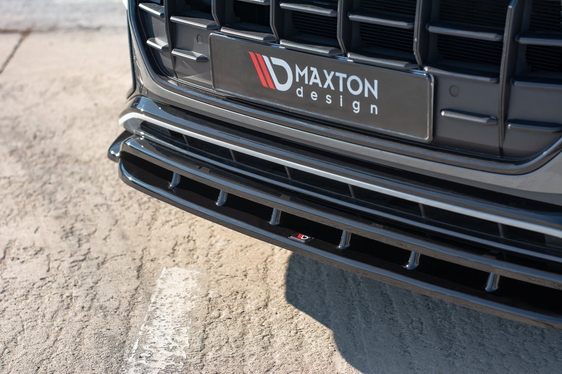 Front Ansatz für  Audi Q8 S-line schwarz matt