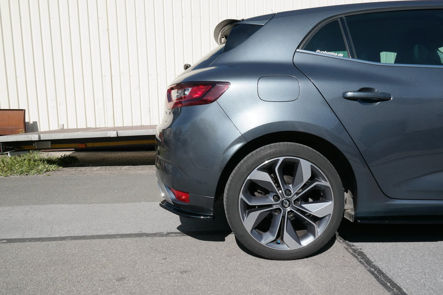 Heck Ansatz Flaps Diffusor für Renault Megane Mk.4 GT-Line schwarz matt