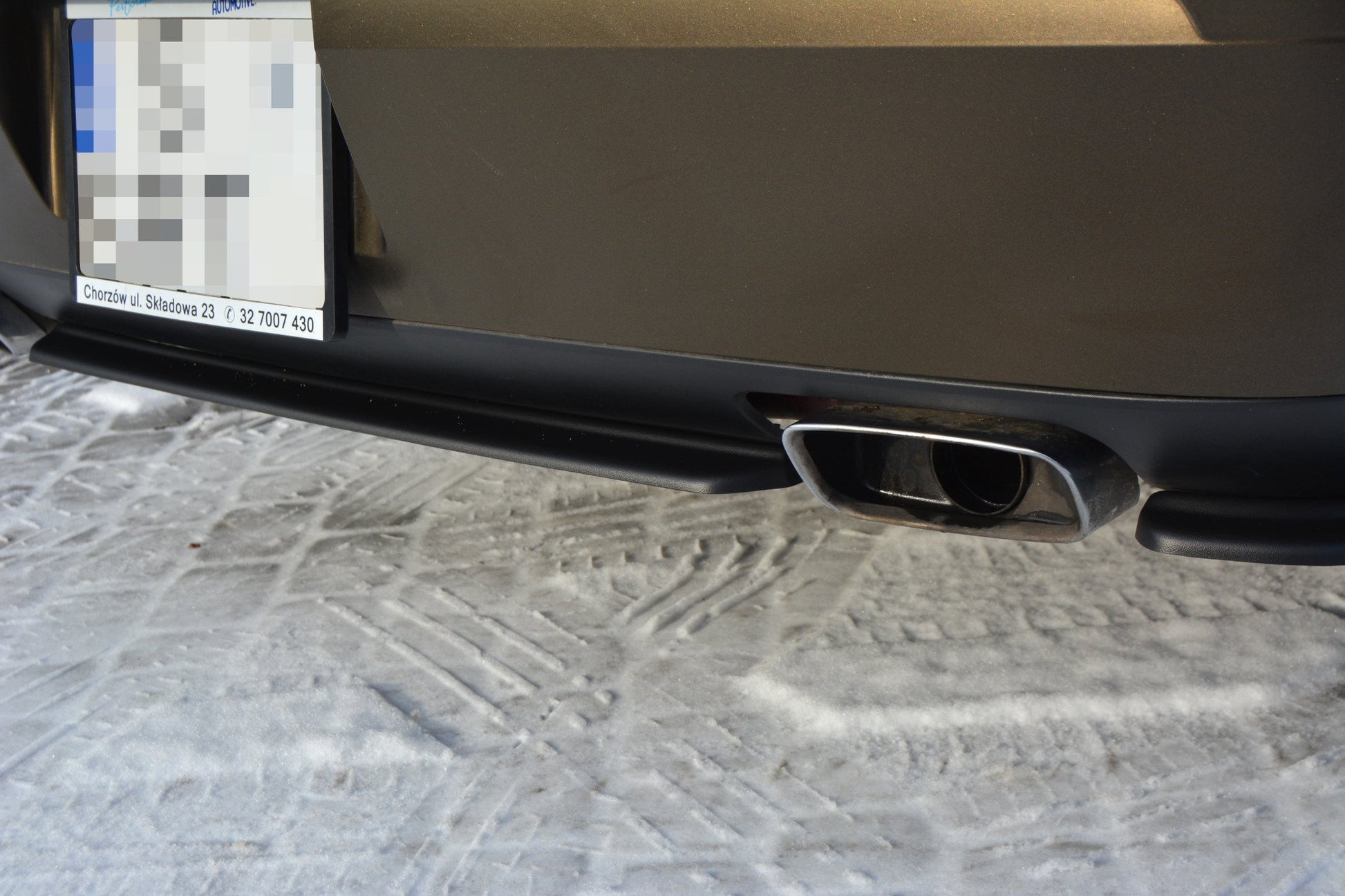 Mittlerer Diffusor Heck Ansatz für DODGE CHALLENGER MK3. PHASE-I SRT8 COUPE  Carbon Look