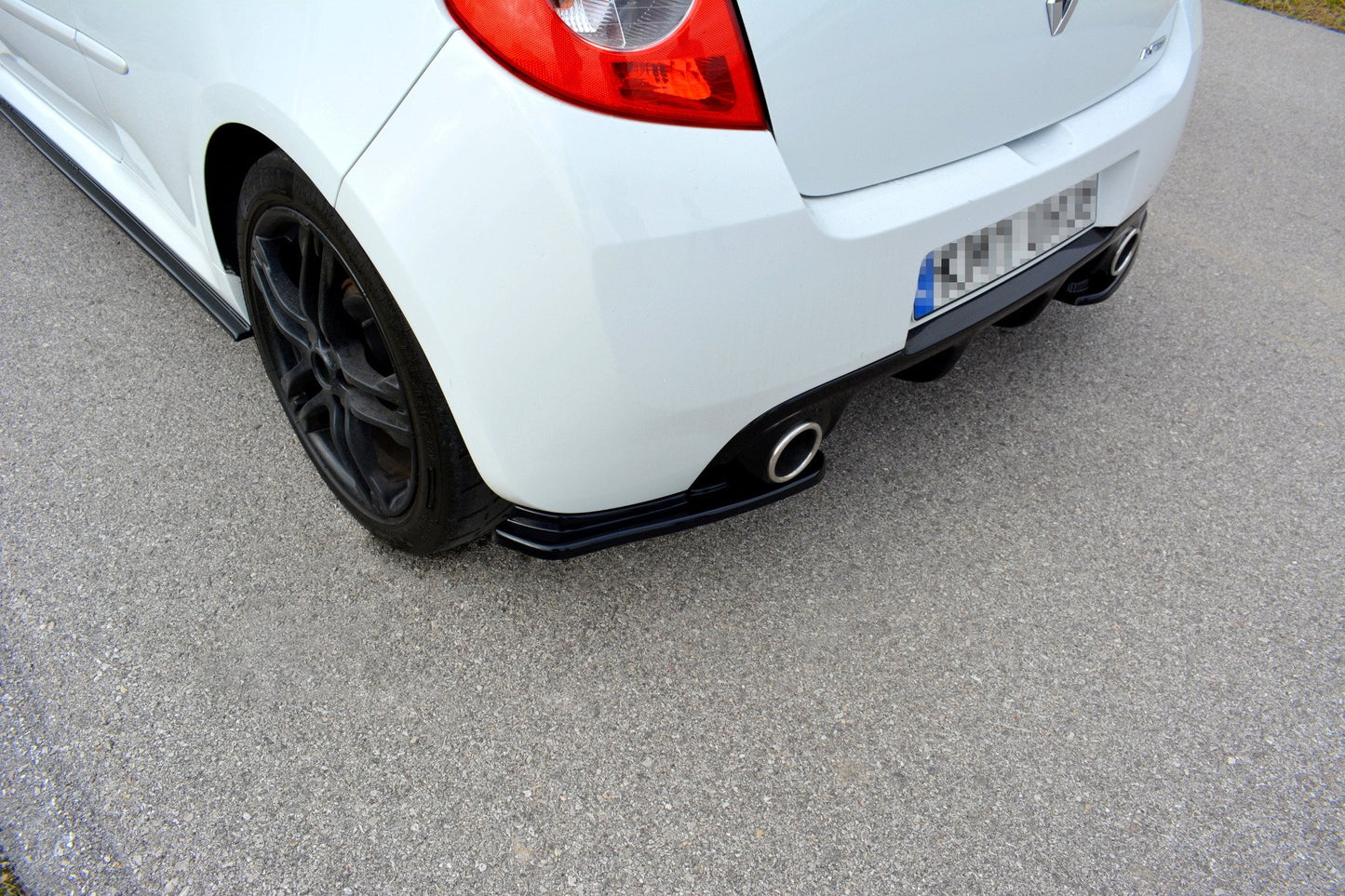 Heck Ansatz Flaps Diffusor für RENAULT CLIO MK3 RS FACELIFT schwarz matt