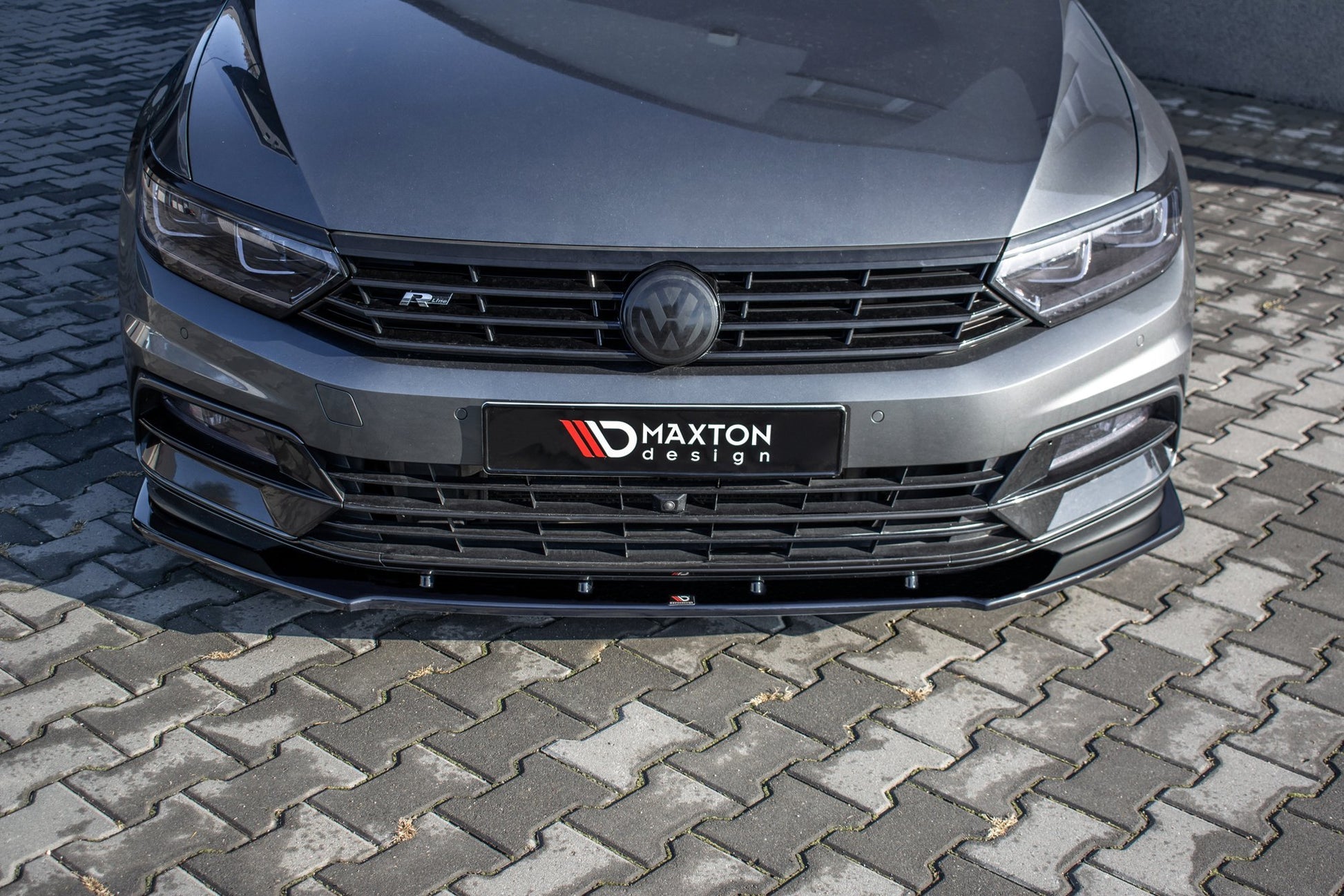 Front Ansatz V.1 für Volkswagen Passat R-Line B8 schwarz matt