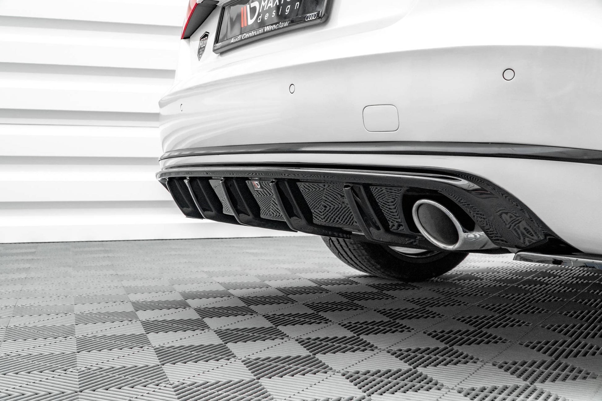 Diffusor Heck Ansatz für Audi A8 D4 schwarz matt