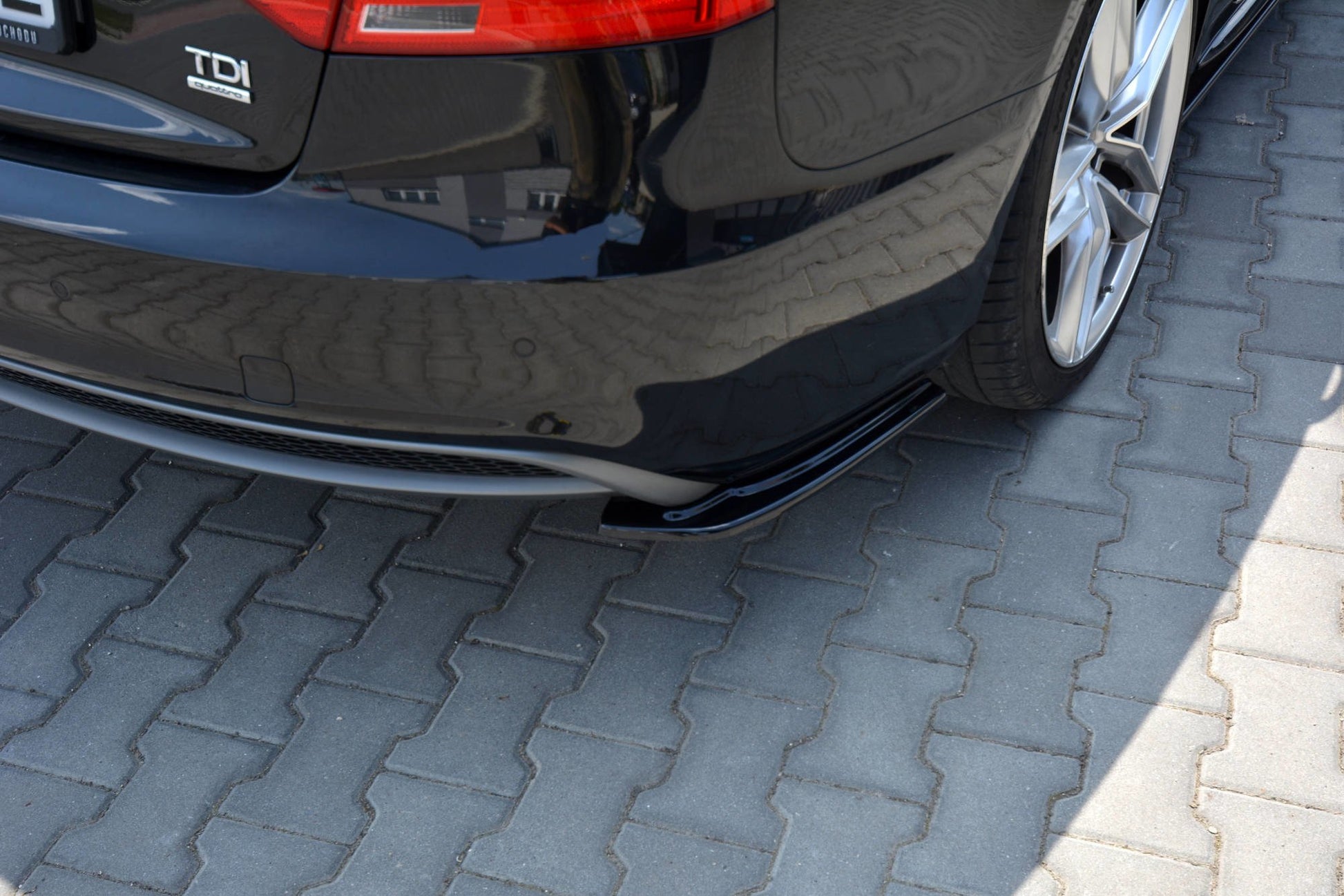 Heck Ansatz Flaps Diffusor für Audi A5 S-Line 8T FL Sportback  Carbon Look