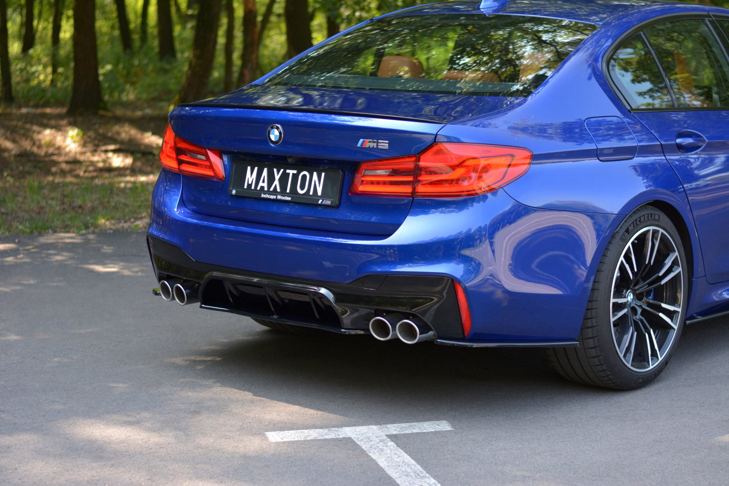 Heck Ansatz Flaps Diffusor für BMW M5 F90 schwarz Hochglanz
