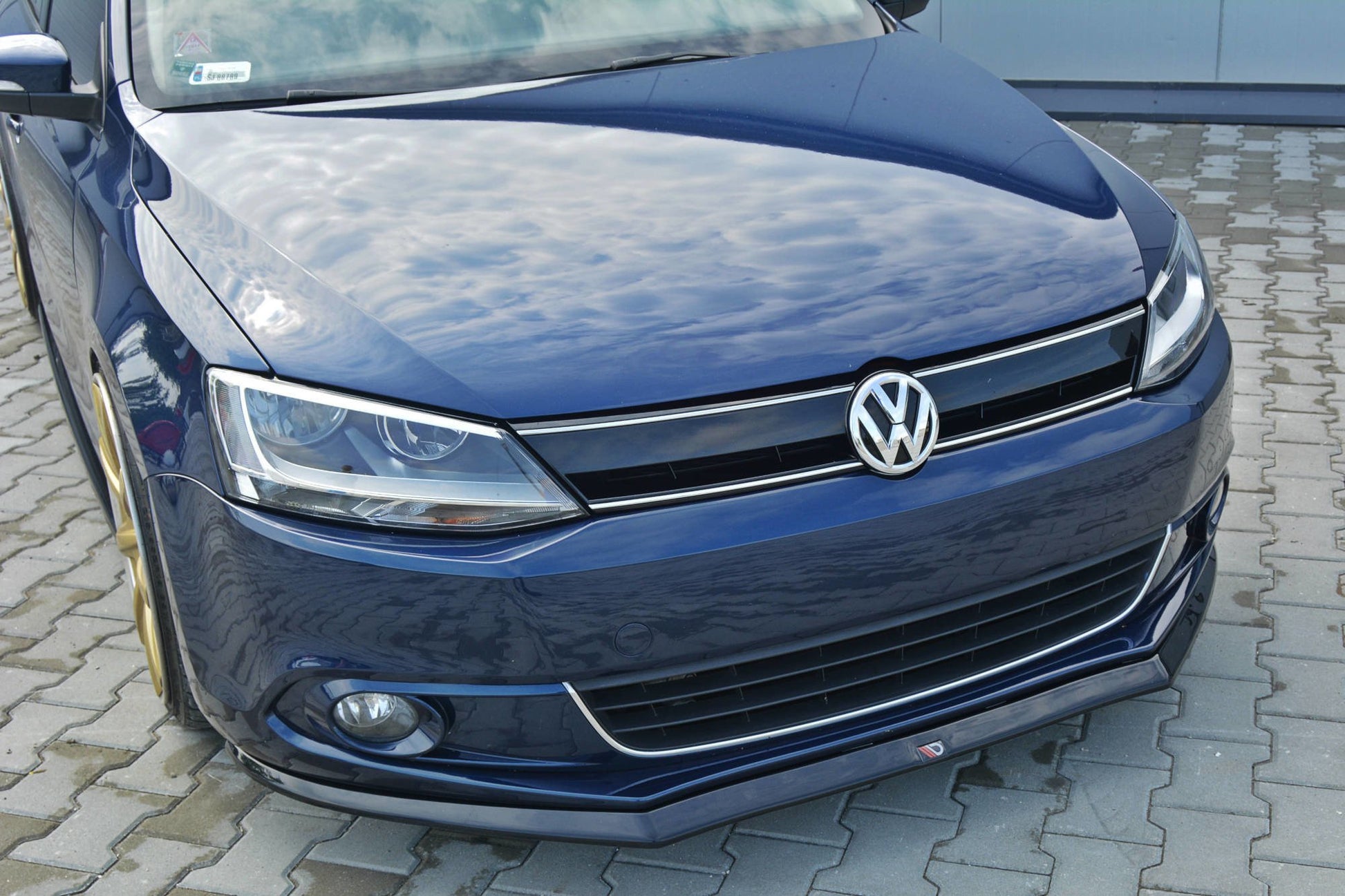 Front Ansatz V.2 für VOLKSWAGEN JETTA MK6 SEDAN vor Facelift schwarz matt