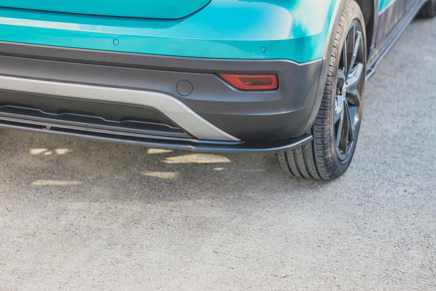 Mittlerer Diffusor Heck Ansatz für Volkswagen T-Cross Carbon Look
