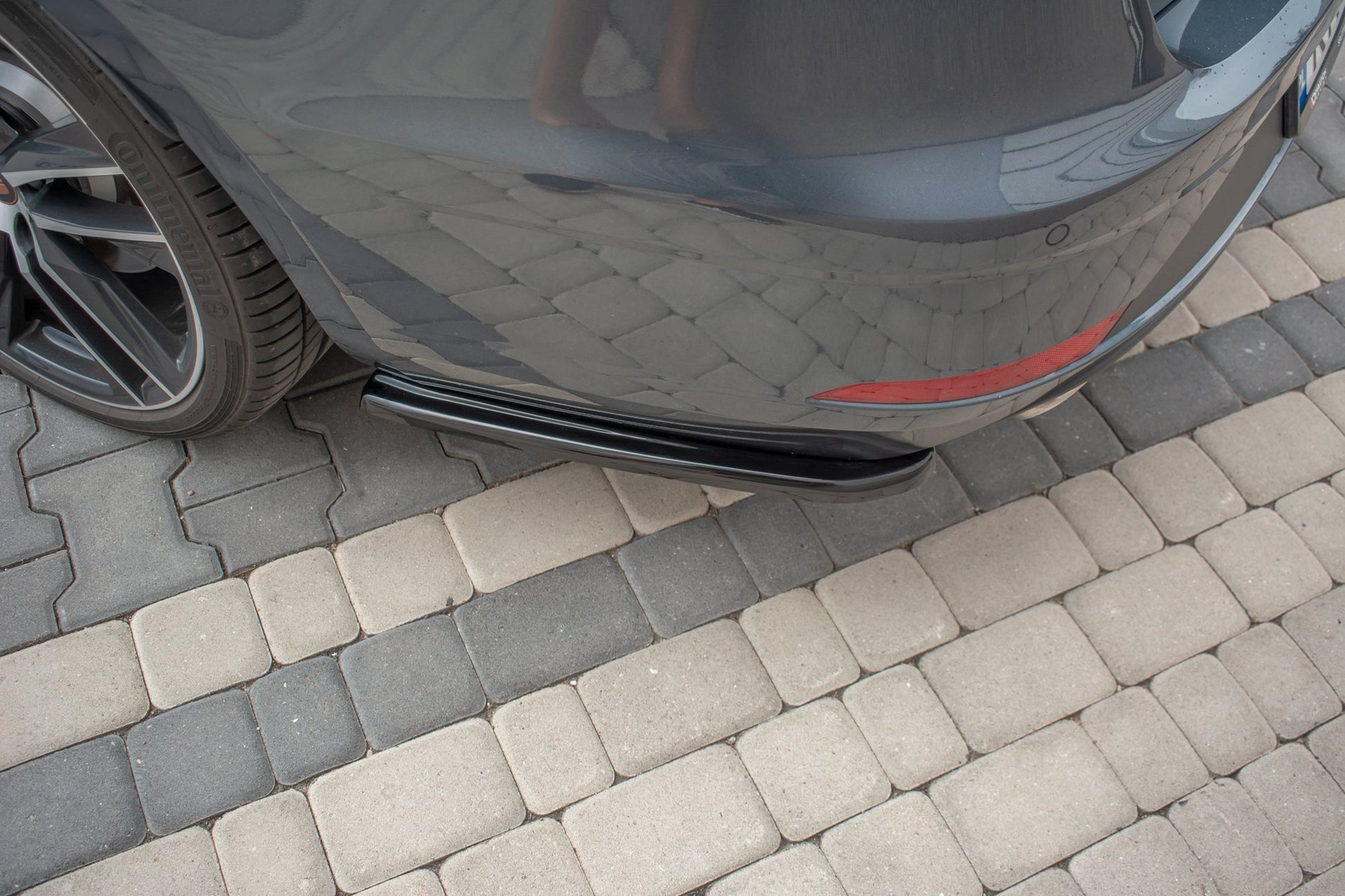 Heck Ansatz Flaps Diffusor V.1 für Seat Leon Cupra Mk3 FL Sportstourer schwarz matt