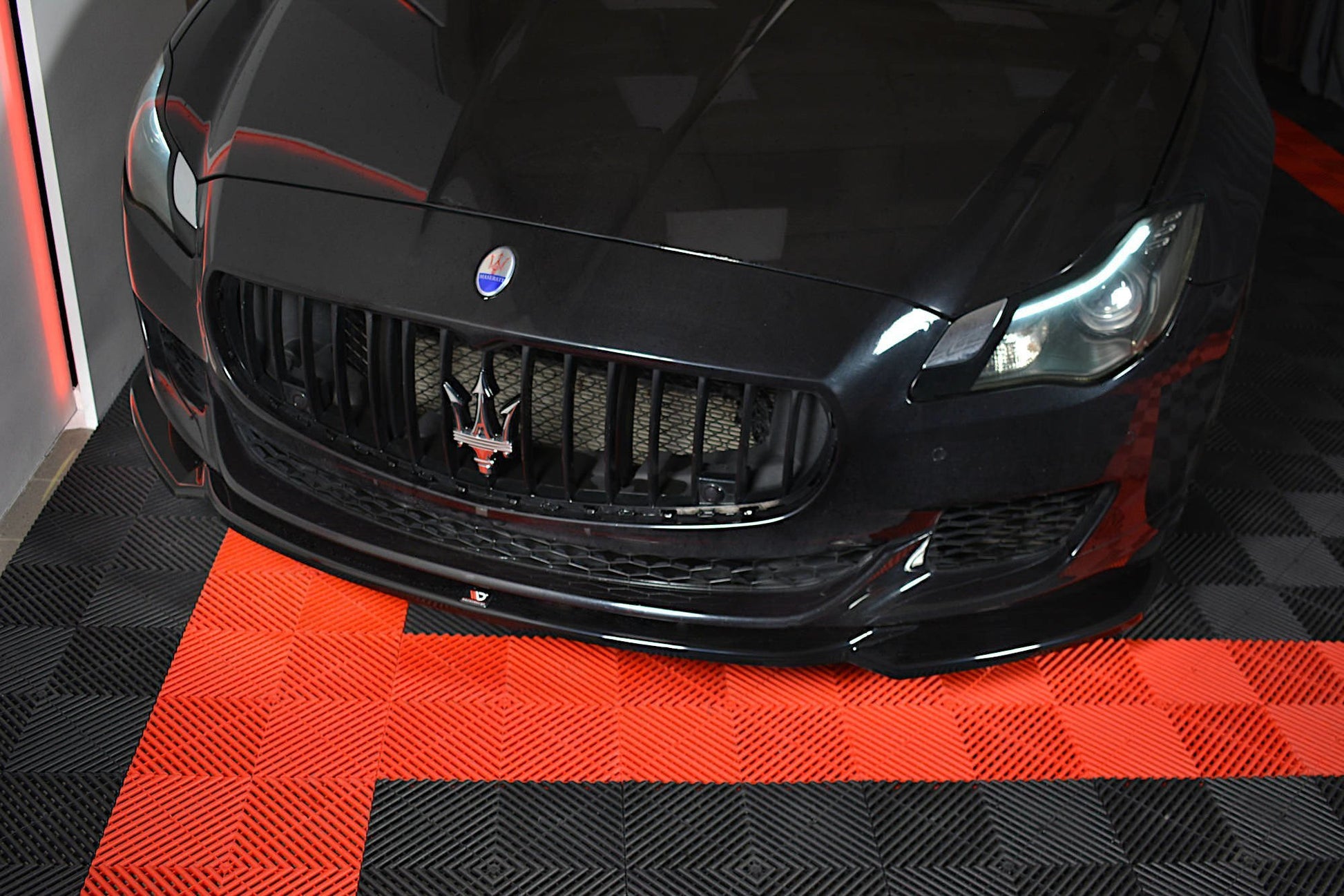 Front Ansatz für MASERATI QUATTROPORTE MK.6 vor Facelift Carbon Look